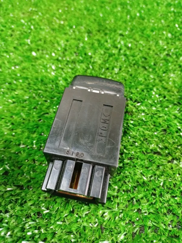 Кнопка ПТФ Mitsubishi Лансер 9 СЕДАН 1.3 4G13 2005 - миниатюра 2