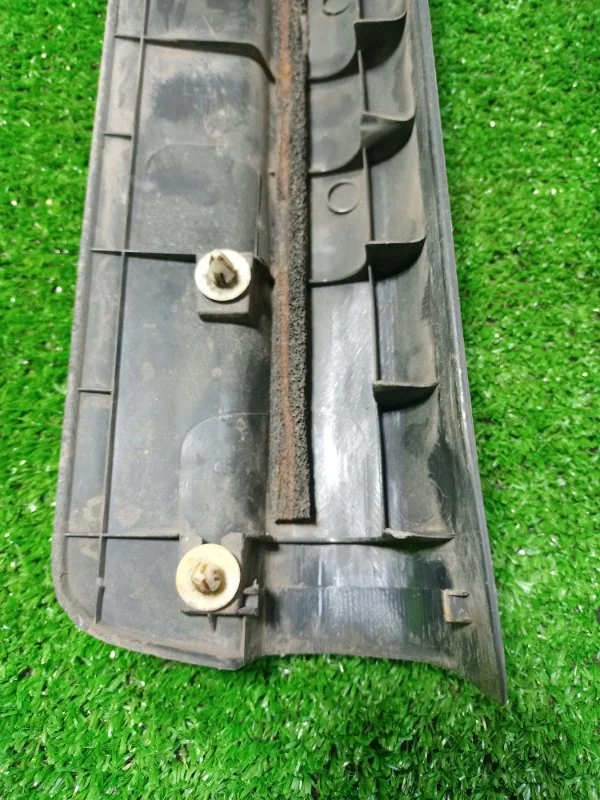 Накладка на порог салона передняя левая Mitsubishi - миниатюра 3