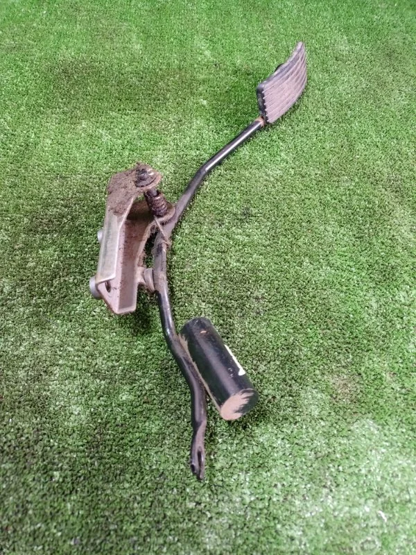 Педаль газа Mitsubishi Лансер 9 СЕДАН 1.3 4G13 - миниатюра 3