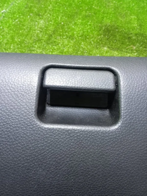 Бардачок Mitsubishi Лансер 9 СЕДАН 1.3 4G13 2005 - миниатюра 10
