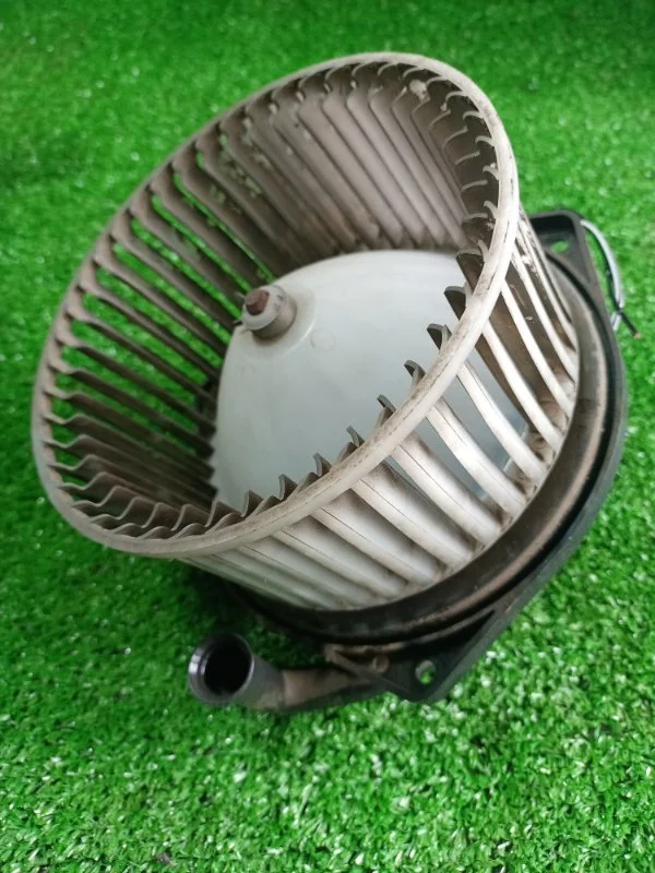 Мотор печки Mitsubishi Лансер 9 СЕДАН 1.3 4G13 - миниатюра 3