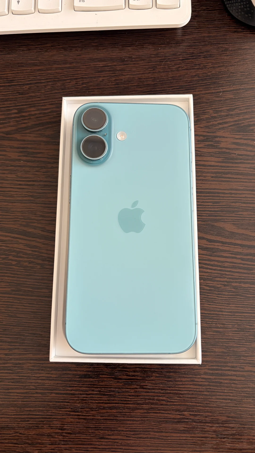 iPhone 16 128 GB - миниатюра 2