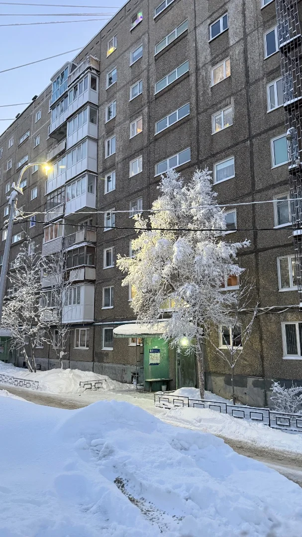 Уютная трех ком. квартира с красивы видом на город - миниатюра 19