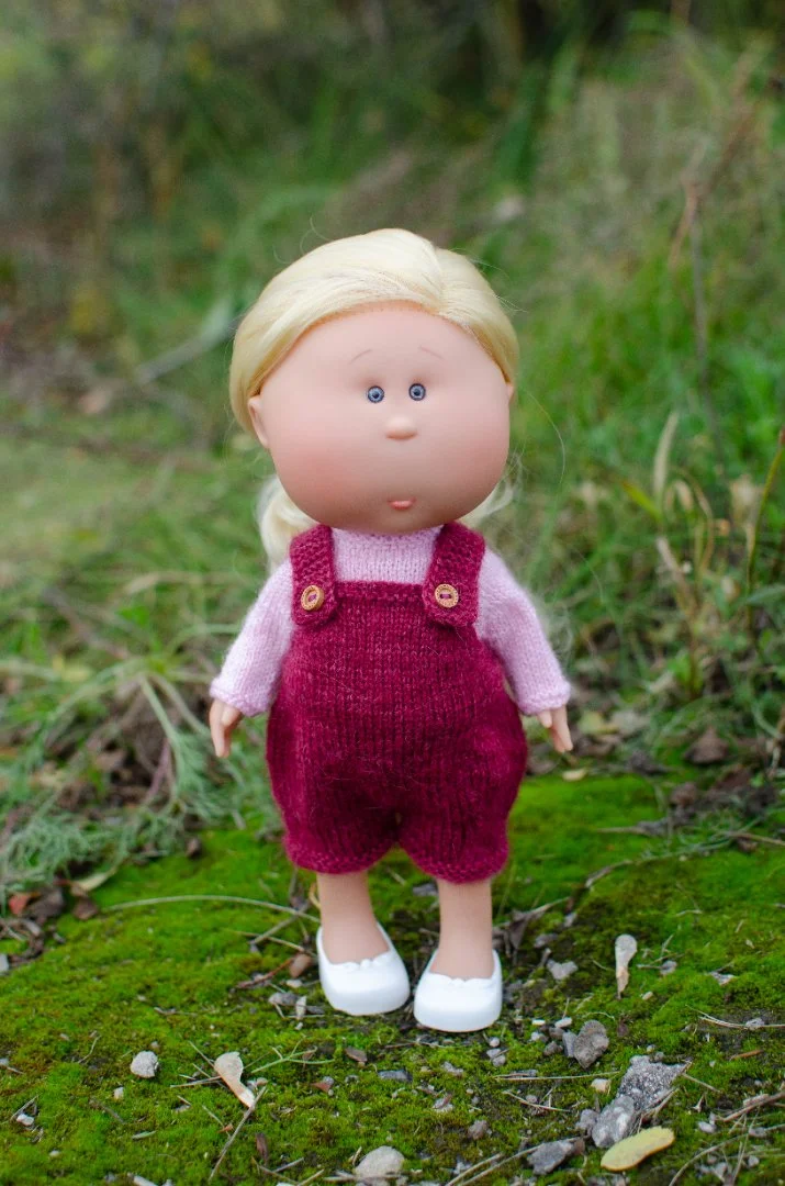 Комбинезон и свитер для куклы Mia и Pippa (Мия и Пиппа) Nines D'Onil 30 см. Одежда для куклы. - миниатюра 2