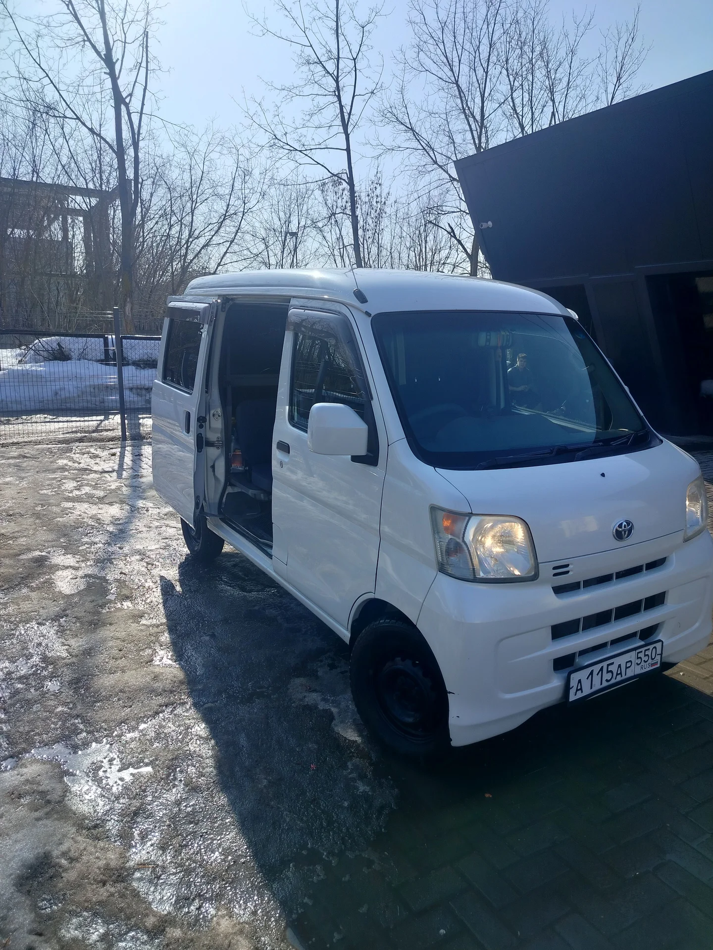 Продам Toyota Pixic van - миниатюра 3