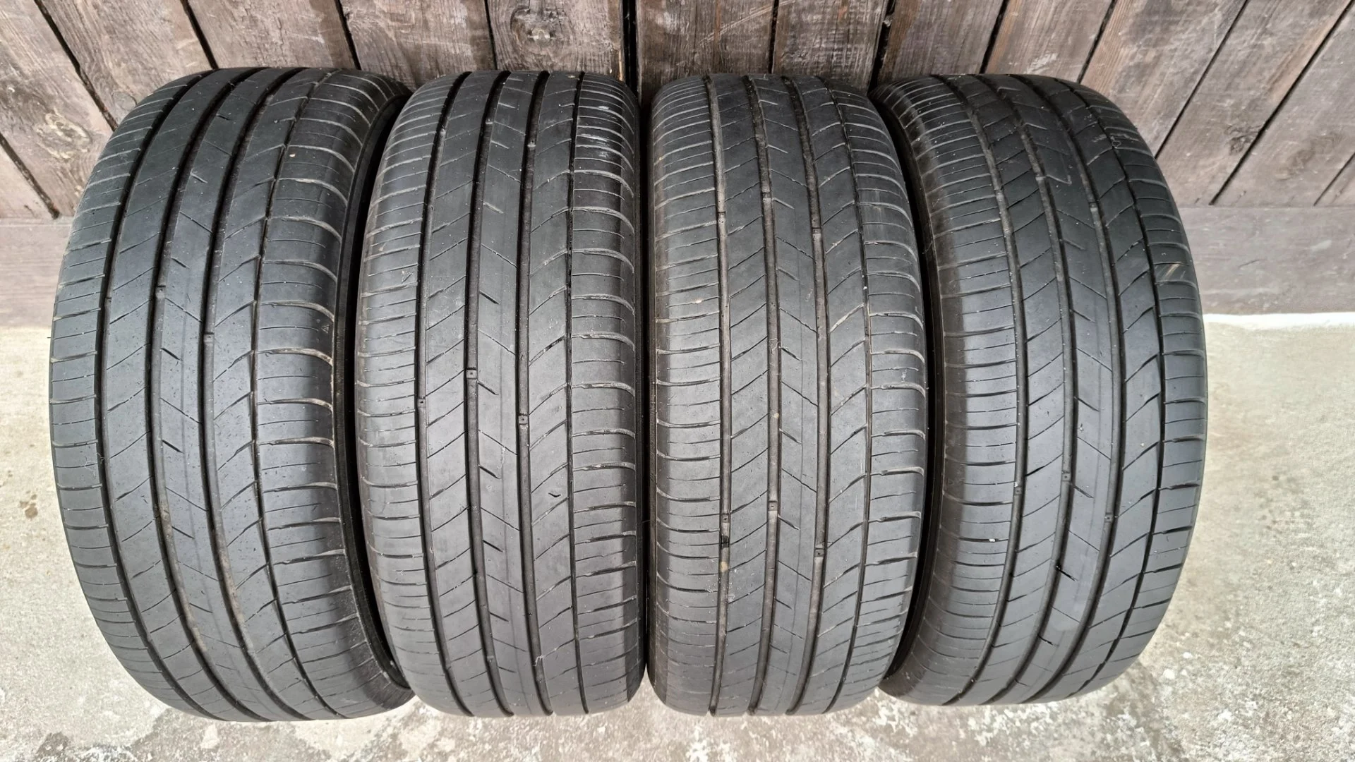Kumho Ecsta HS52 205/55/R16
