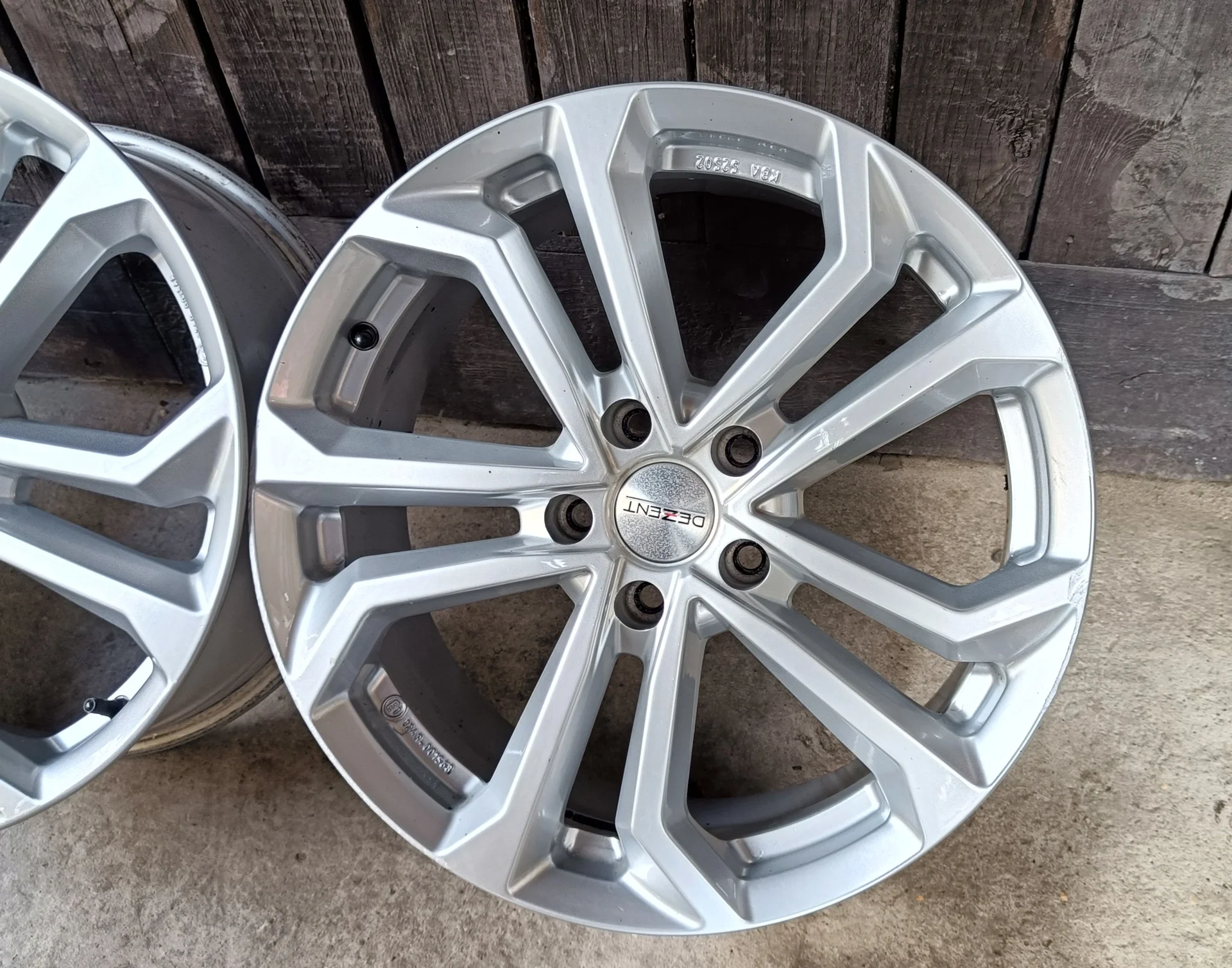 Литые диски r18 Dezent 5x114.3 - миниатюра 6