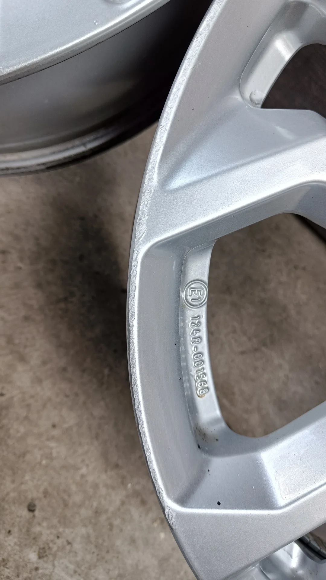 Литые диски r18 Dezent 5x114.3 - миниатюра 13