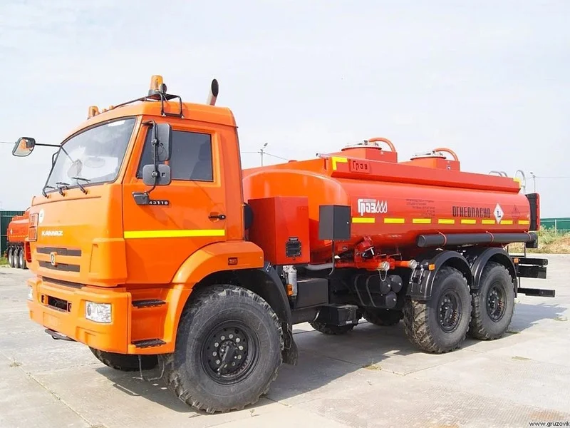 Автотопливозаправщик ГРАЗ 56142-10-52 - изображение 1