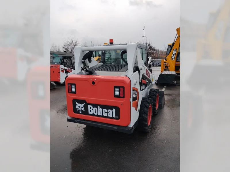 Мини-погрузчик Bobcat S530 - миниатюра 2
