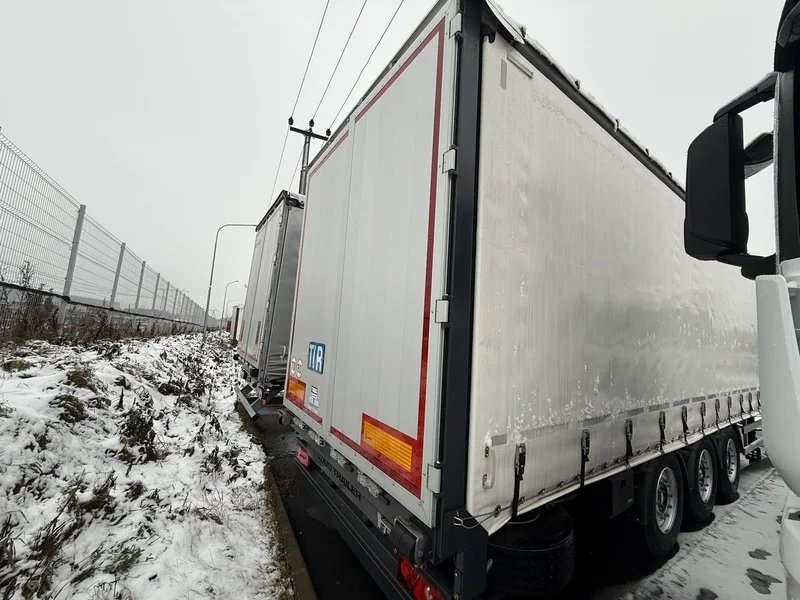 Полуприцеп шторный Nevpa - миниатюра 3