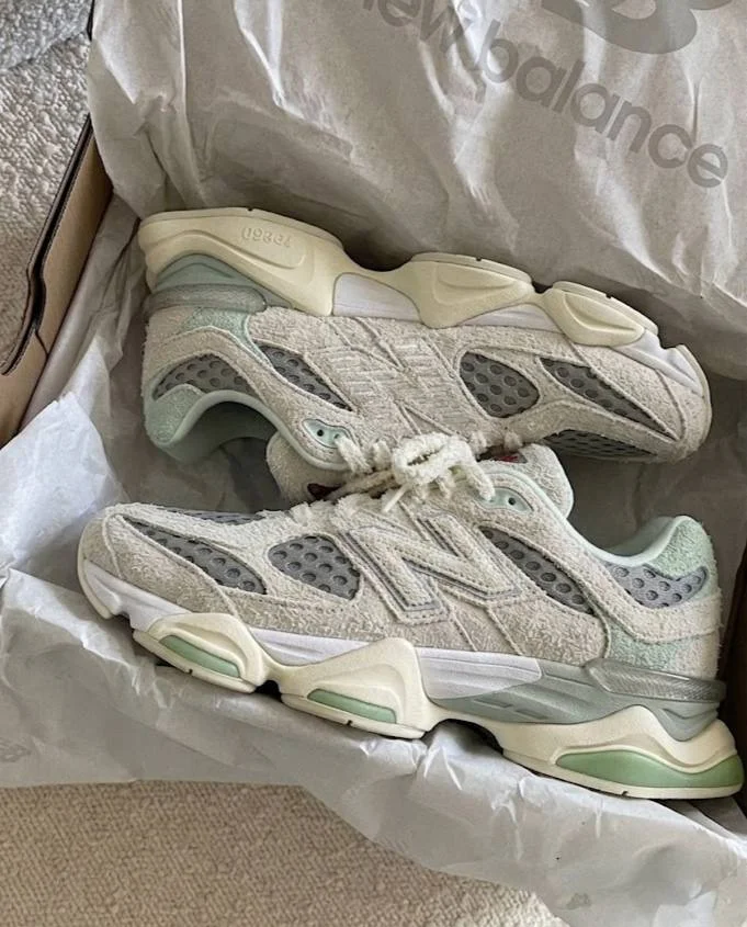 Кроссовки New Balance 9060 - миниатюра 2