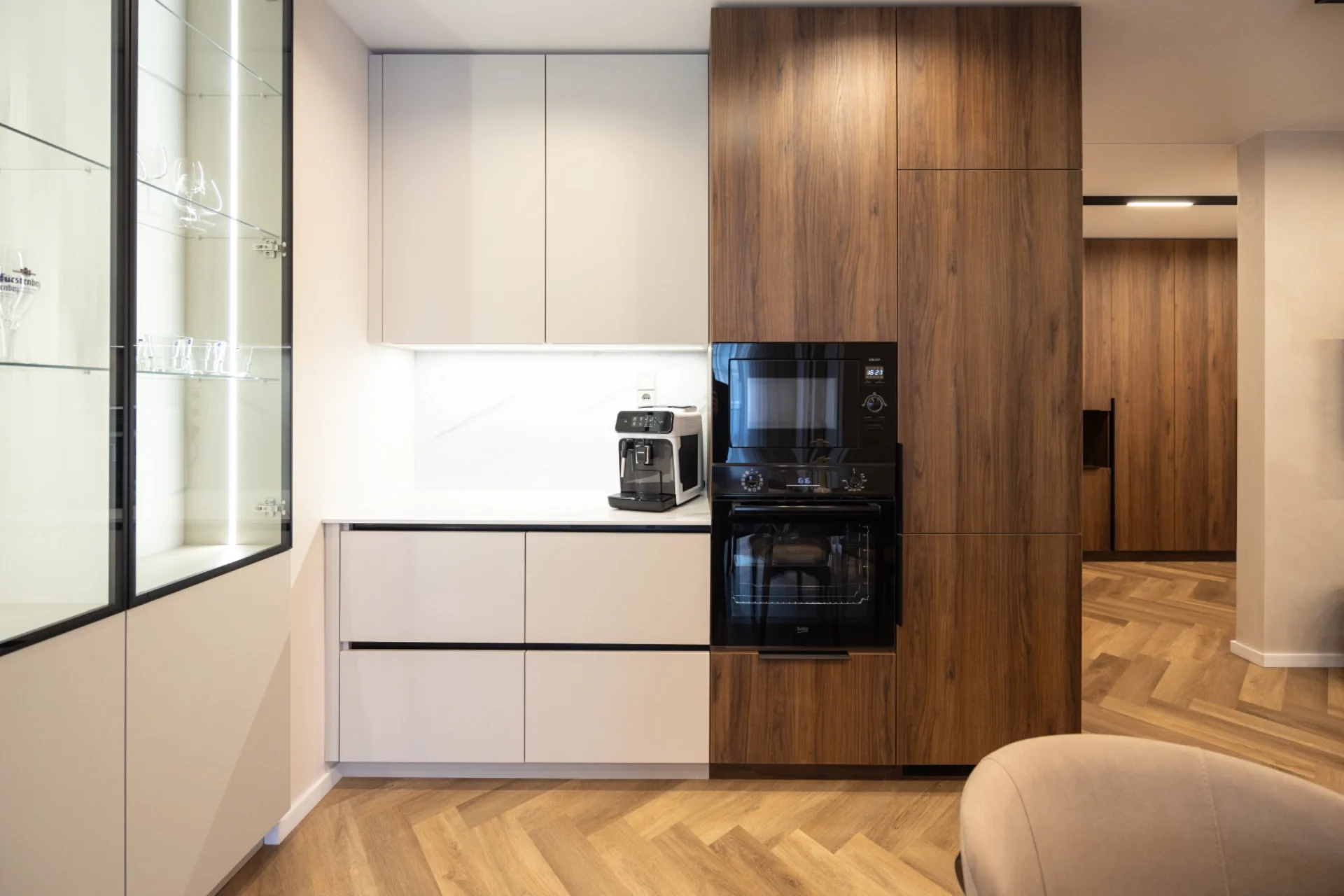 LovelyHome39 | Дизайнерская 3-комнатная квартира у Музея Мирового океана - миниатюра 15