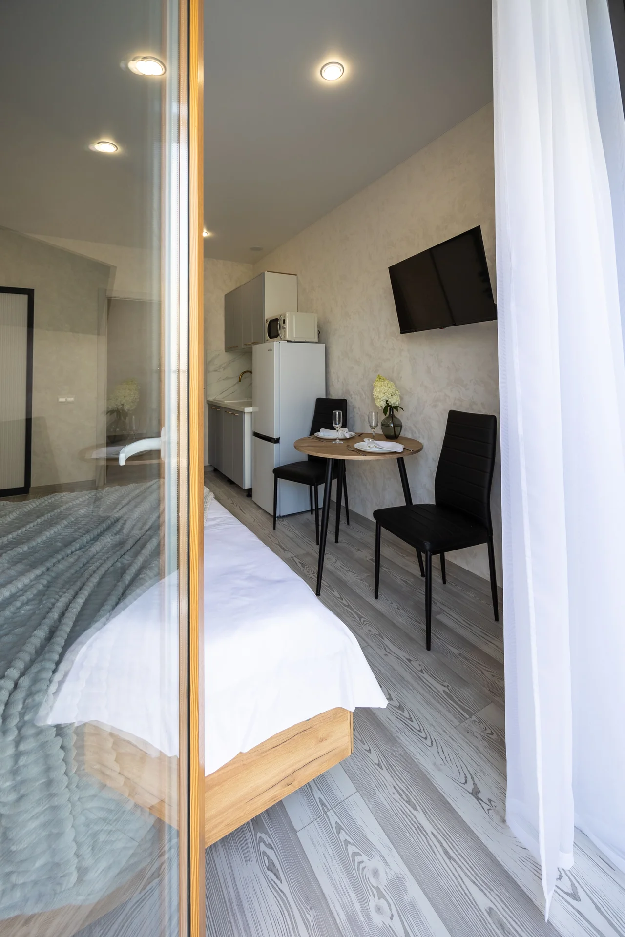 LovelyHome39 студия 2 в центре курортного города - миниатюра 7