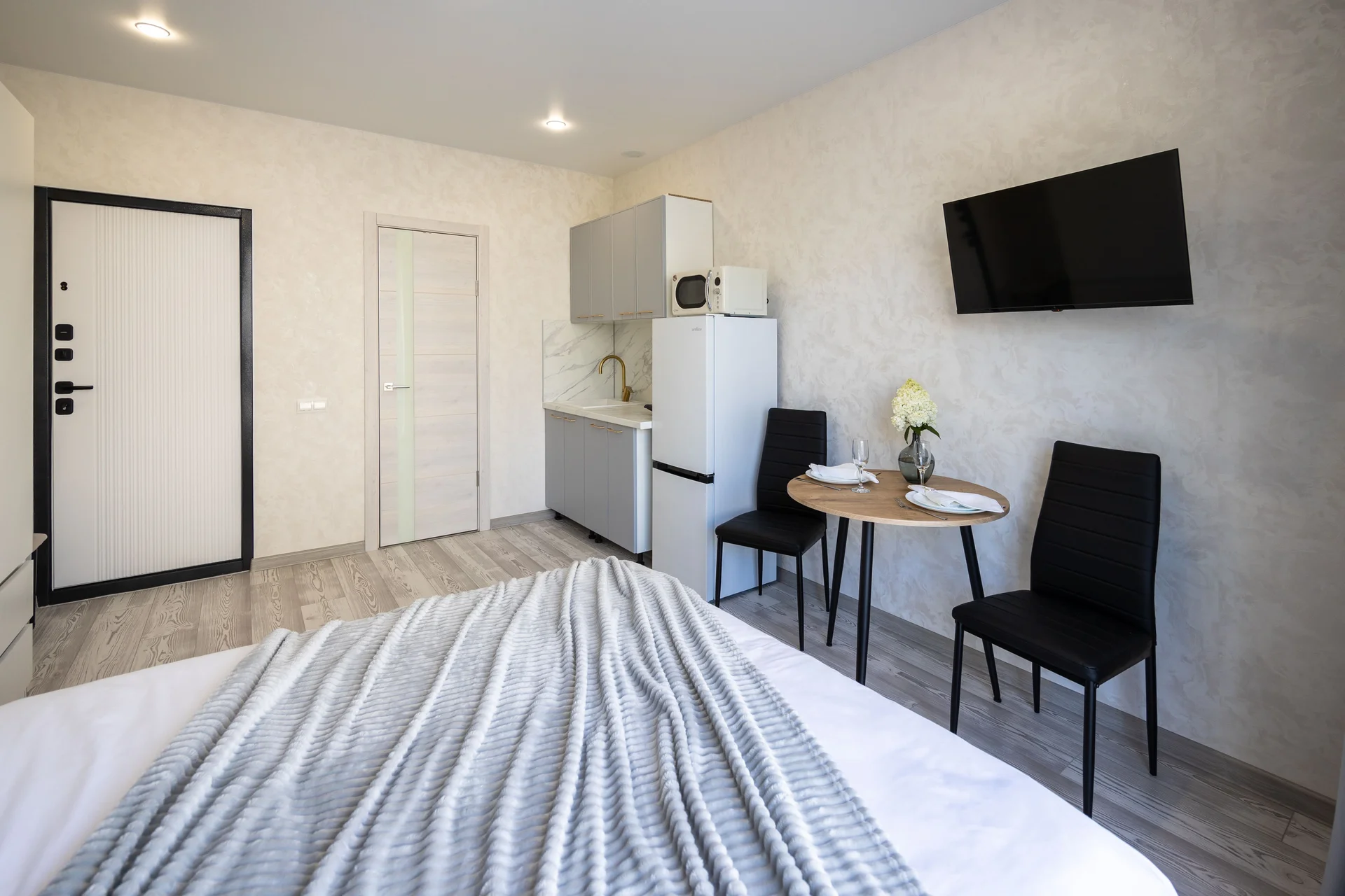 LovelyHome39 студия 2 в центре курортного города - миниатюра 9