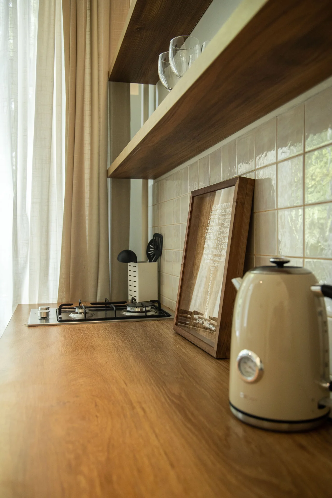 LovelyHome39 Двухкомнатная арт-квартира в районе Амалиенау - миниатюра 5