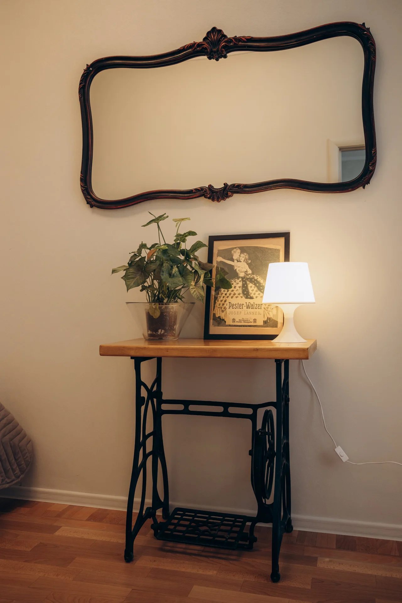 LovelyHome39 Двухкомнатная арт-квартира в районе Амалиенау - миниатюра 10