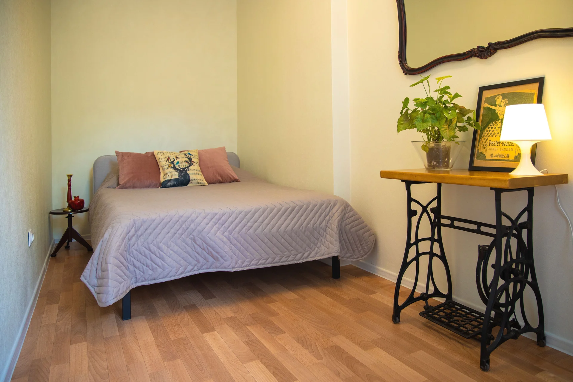 LovelyHome39 Двухкомнатная арт-квартира в районе Амалиенау - миниатюра 12