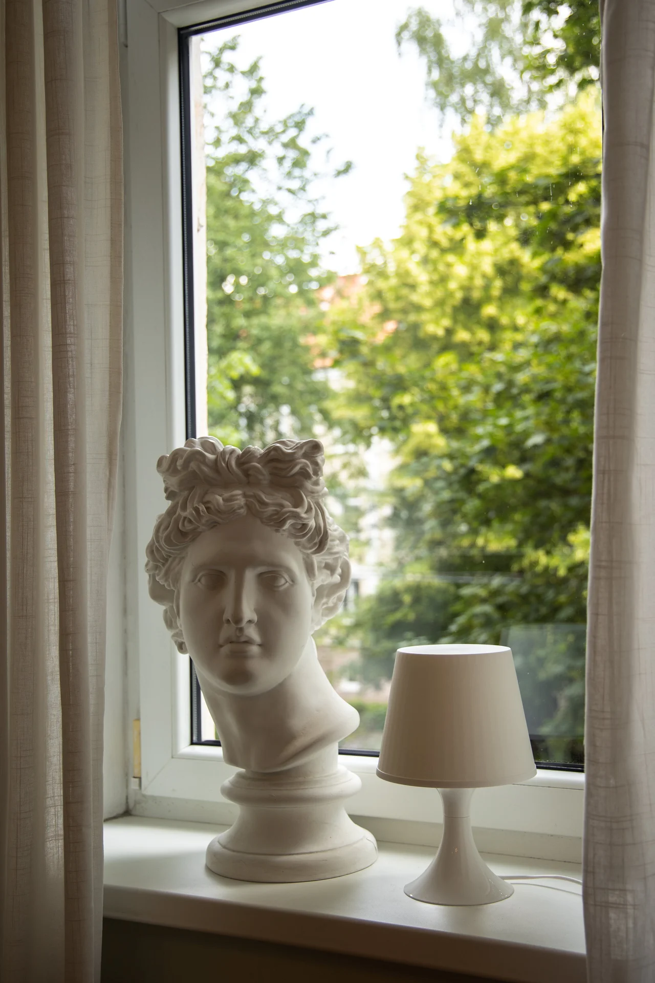 LovelyHome39 Двухкомнатная арт-квартира в районе Амалиенау - миниатюра 14