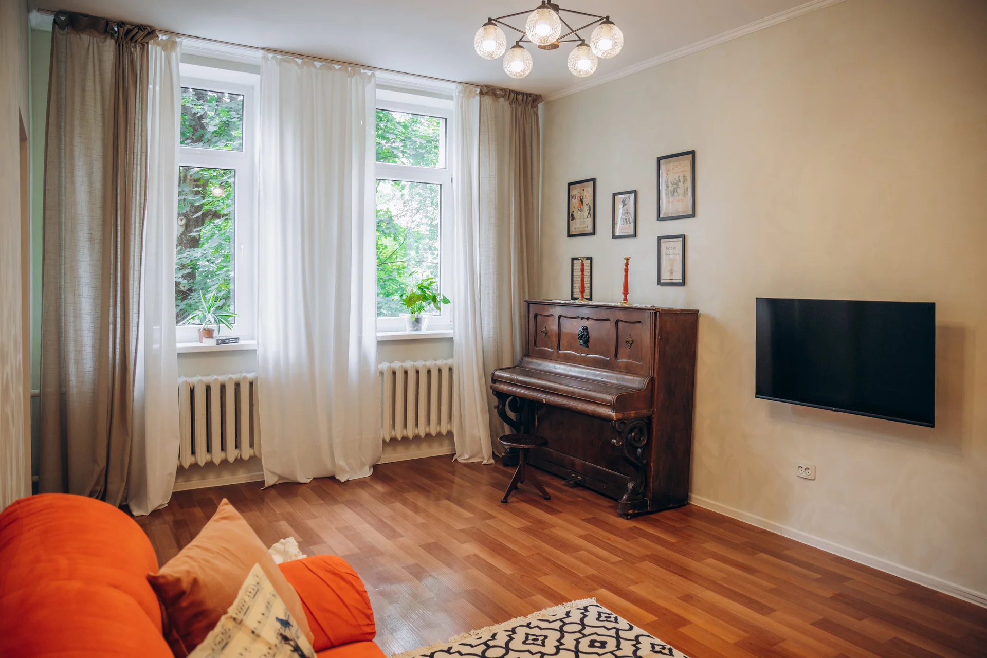 LovelyHome39 Двухкомнатная арт-квартира в районе Амалиенау - миниатюра 16
