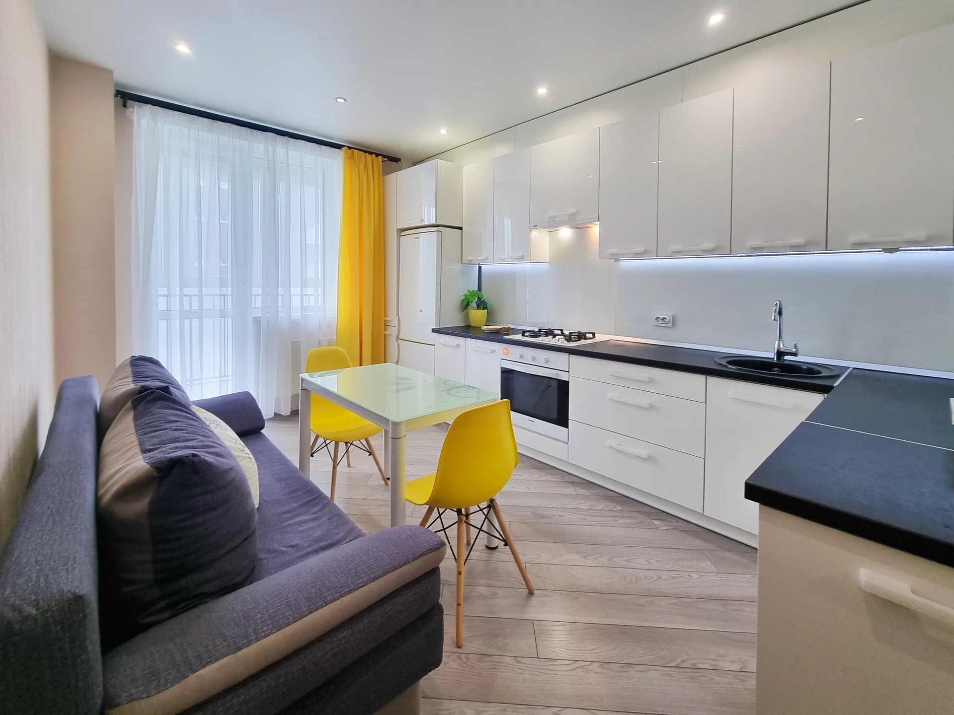 LovelyHome39 Апартаменты в ЖК Новая Сельма у спорткомплекса Янтарный - миниатюра 16