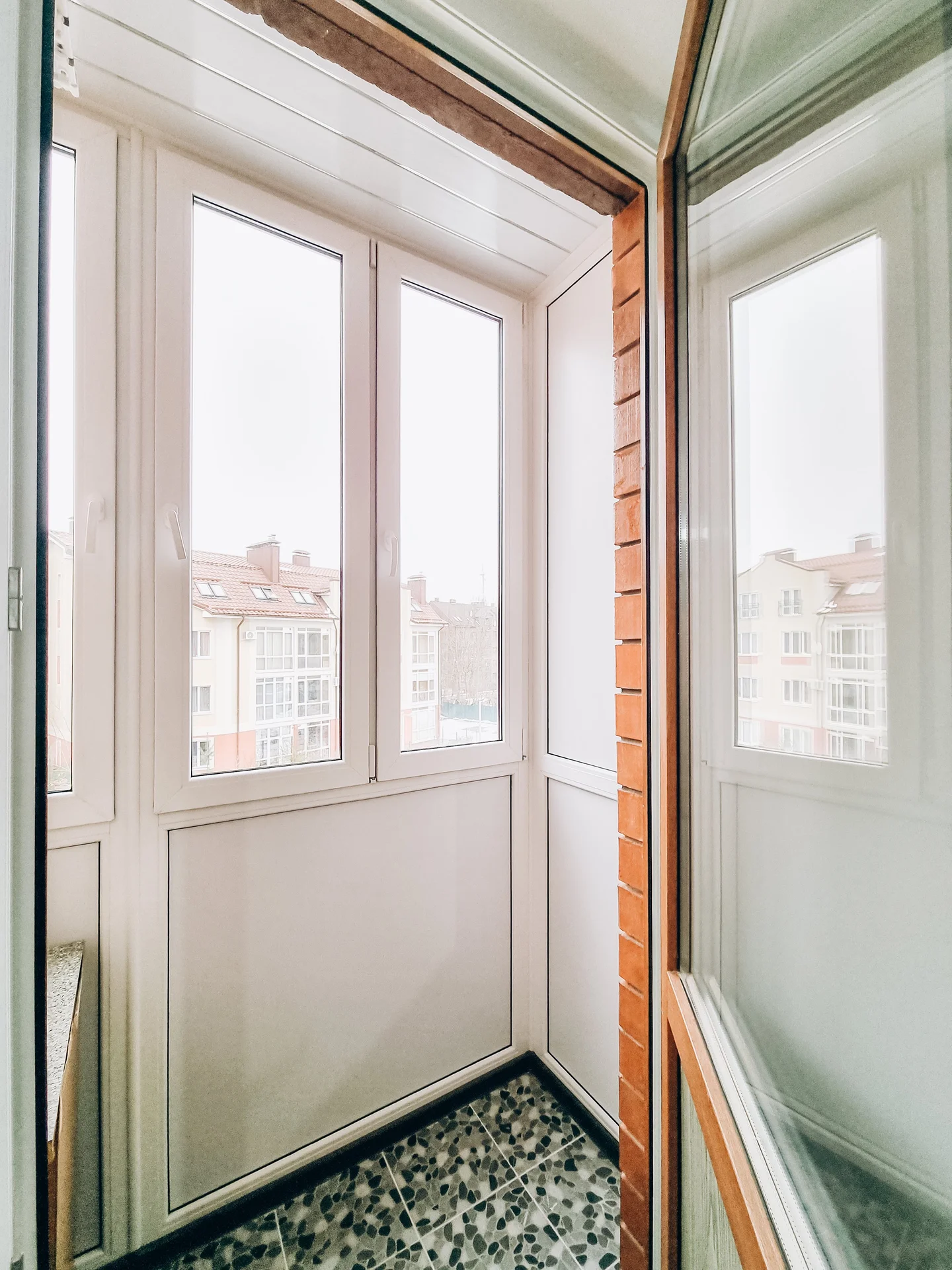 LovelyHome39 Двухкомнатные апартаменты у моря - миниатюра 5