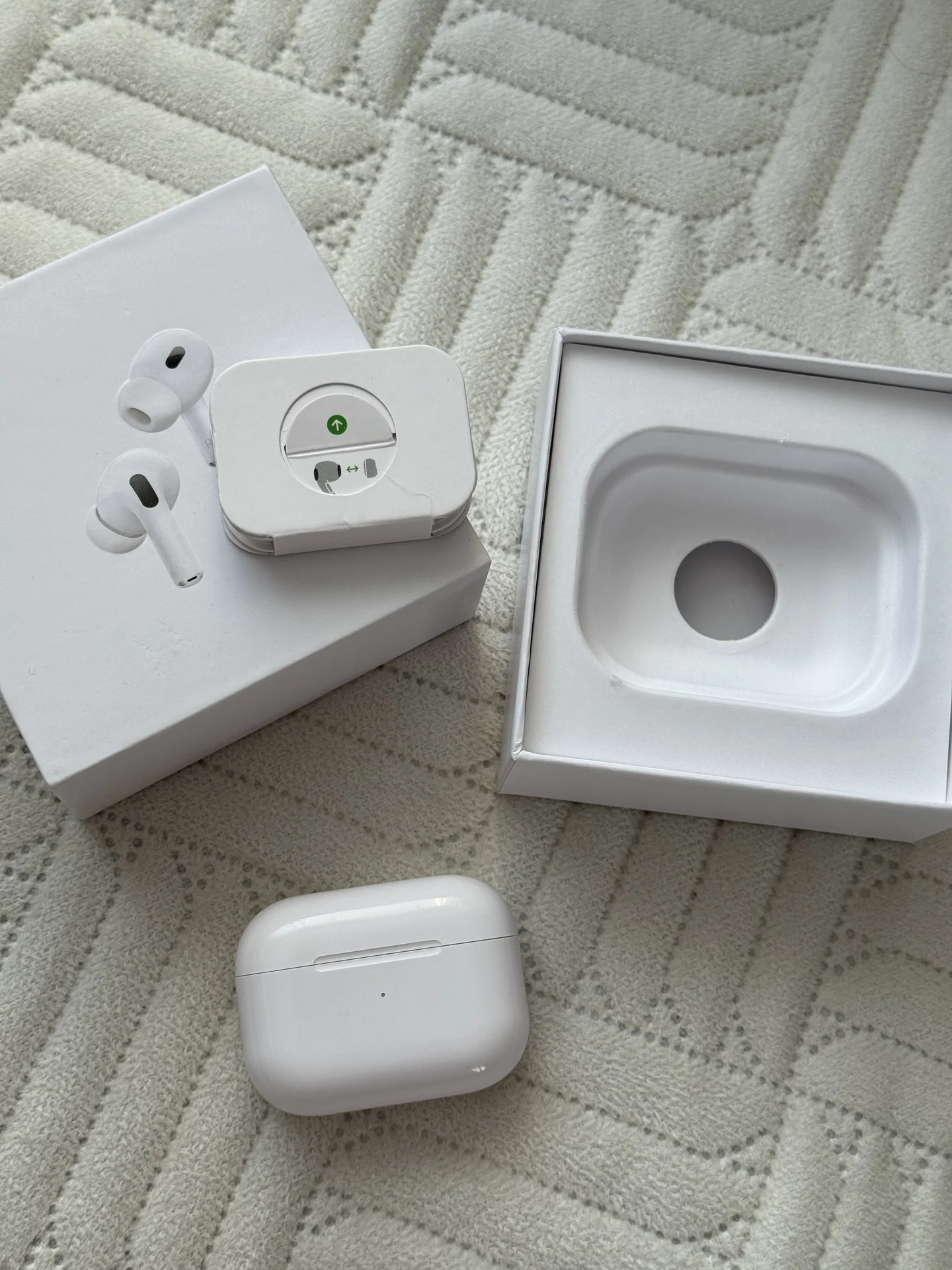 Наушники Airpods 4 - миниатюра 6