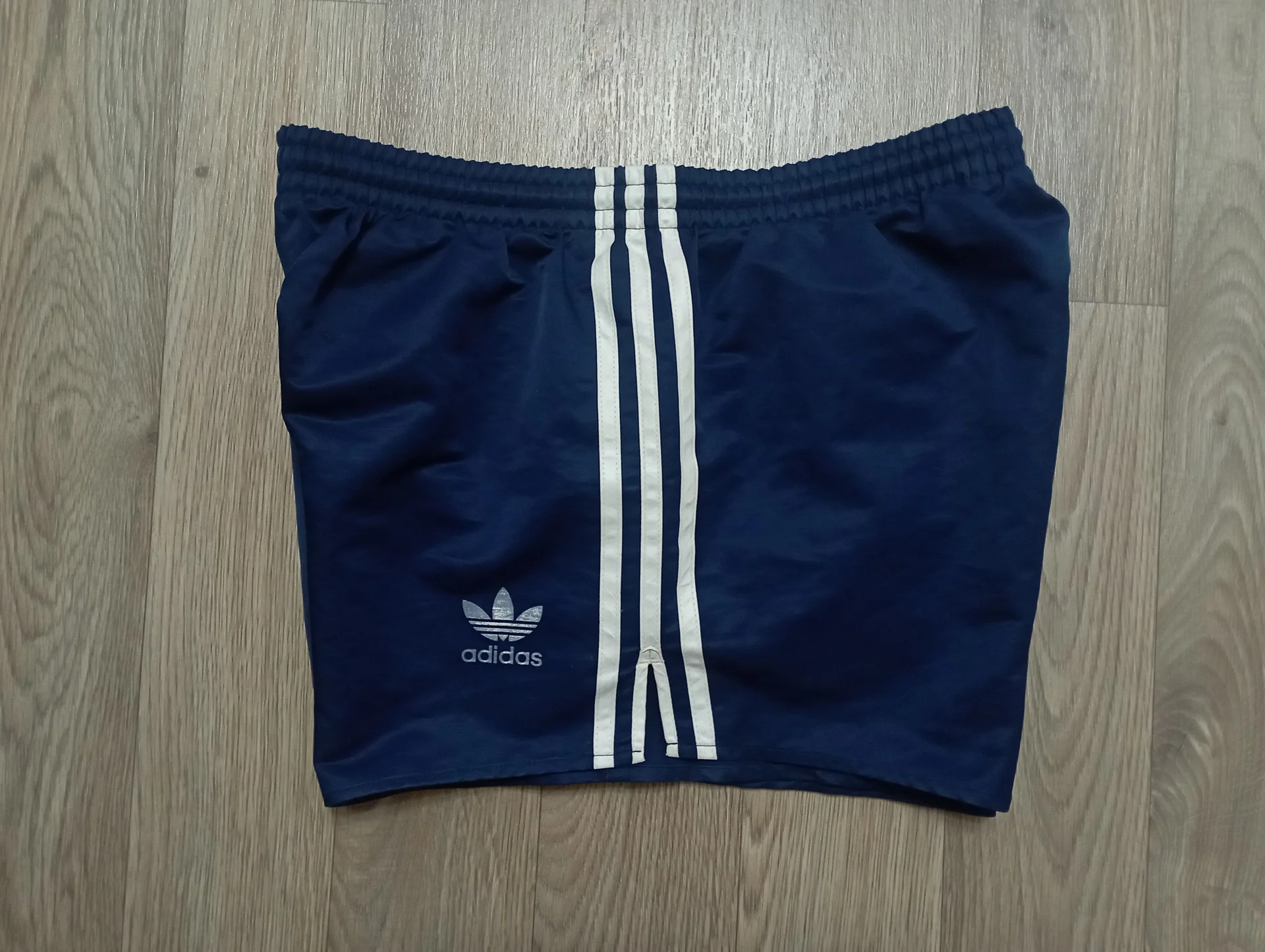 Adidas спортивные шорты - миниатюра 2
