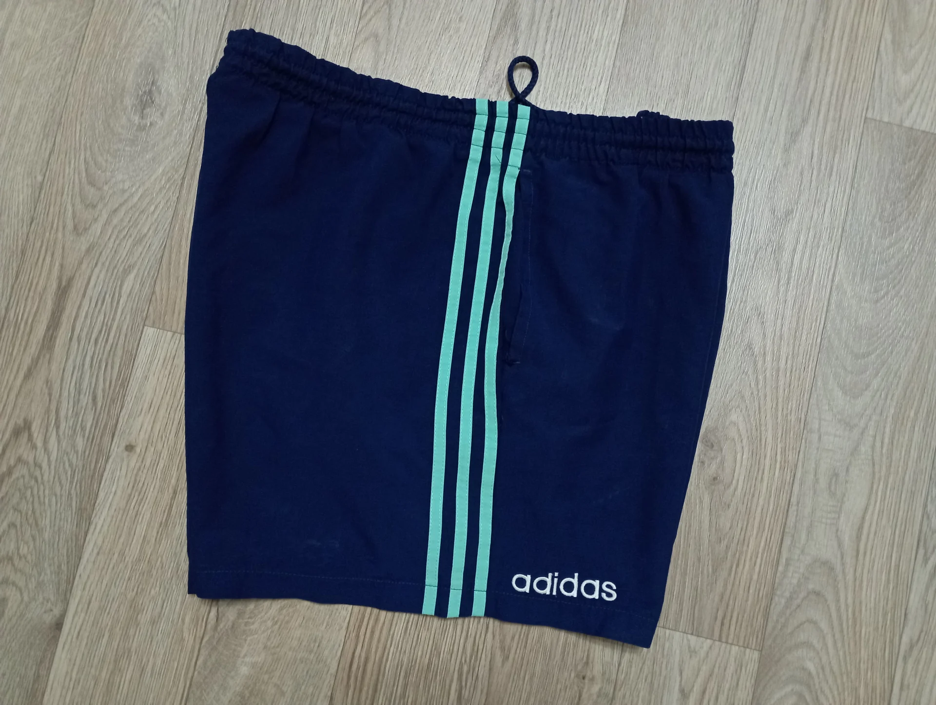 Винтажные шорты Adidas - миниатюра 2