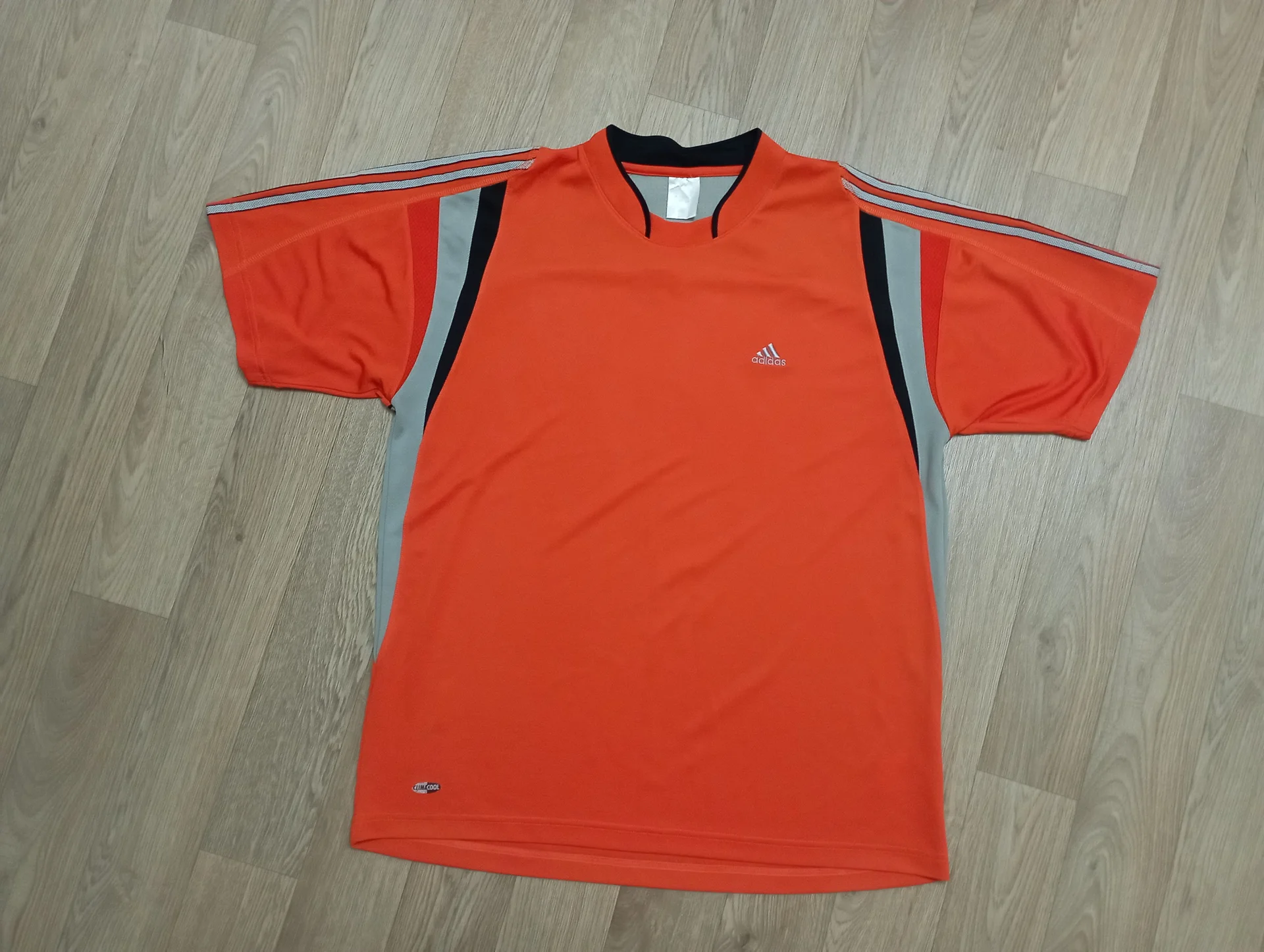 винтажная футболка adidas - изображение 1