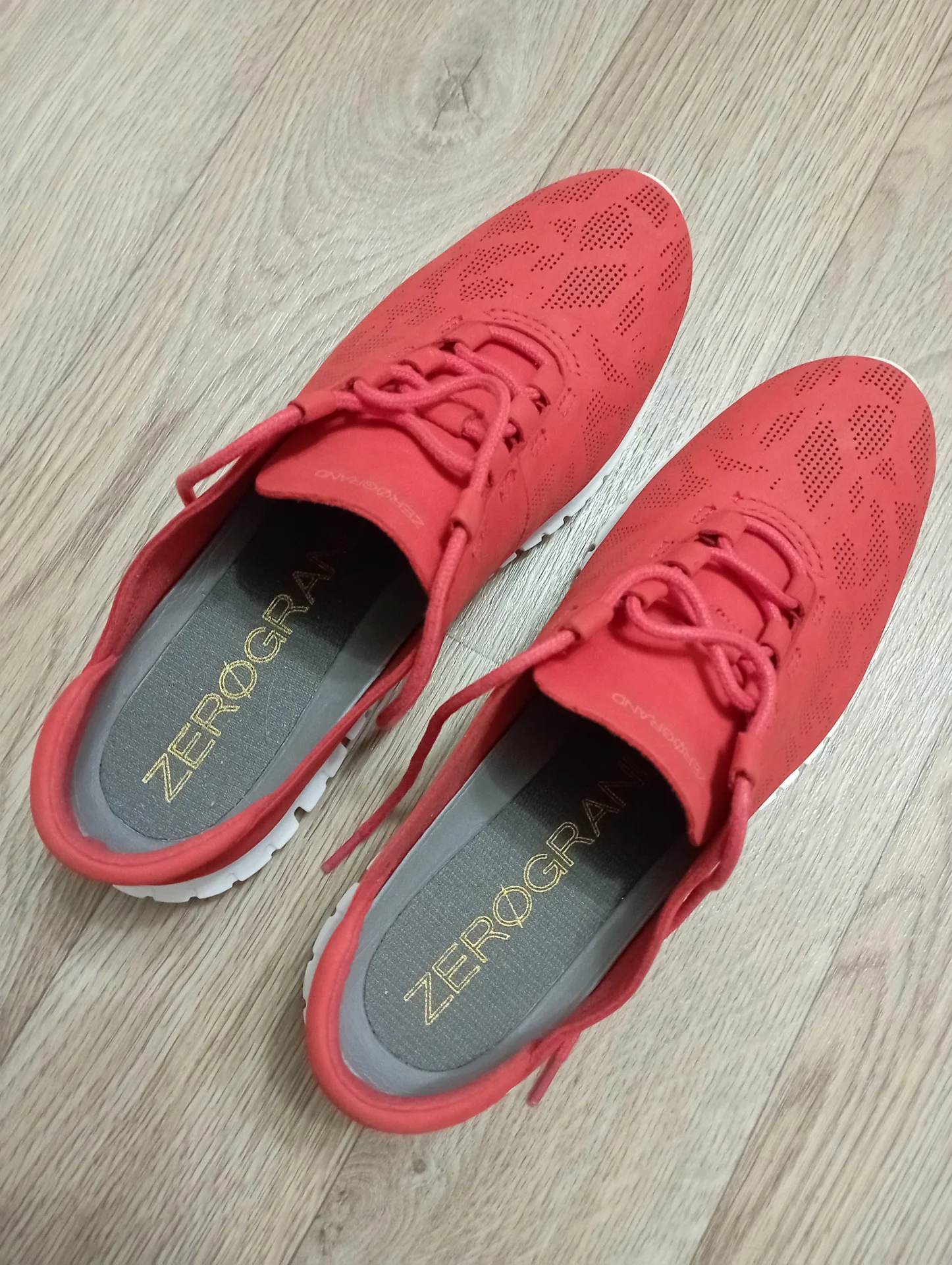 женские кроссовки Cole Haan - миниатюра 2