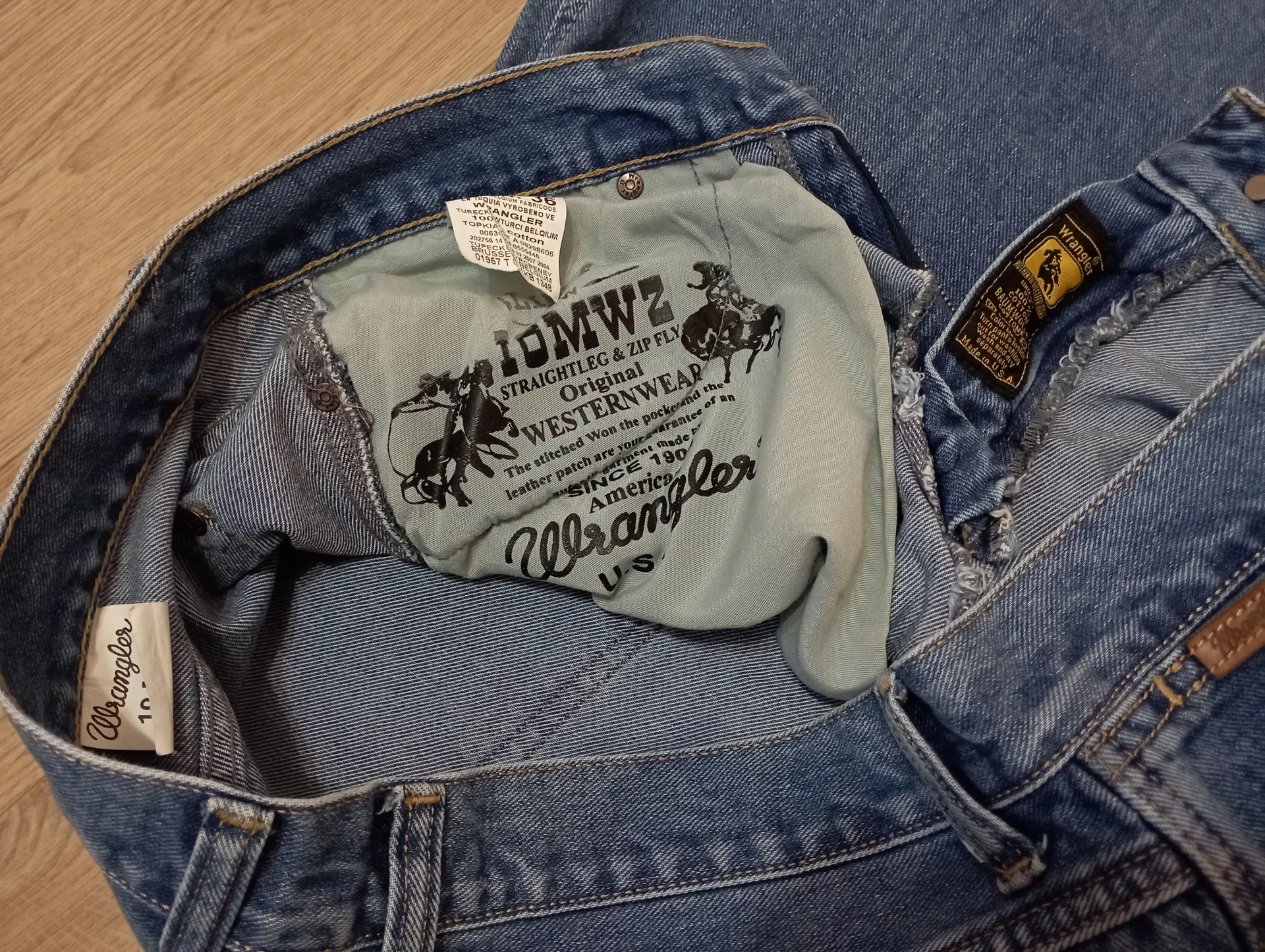 джинсы Wrangler - миниатюра 5