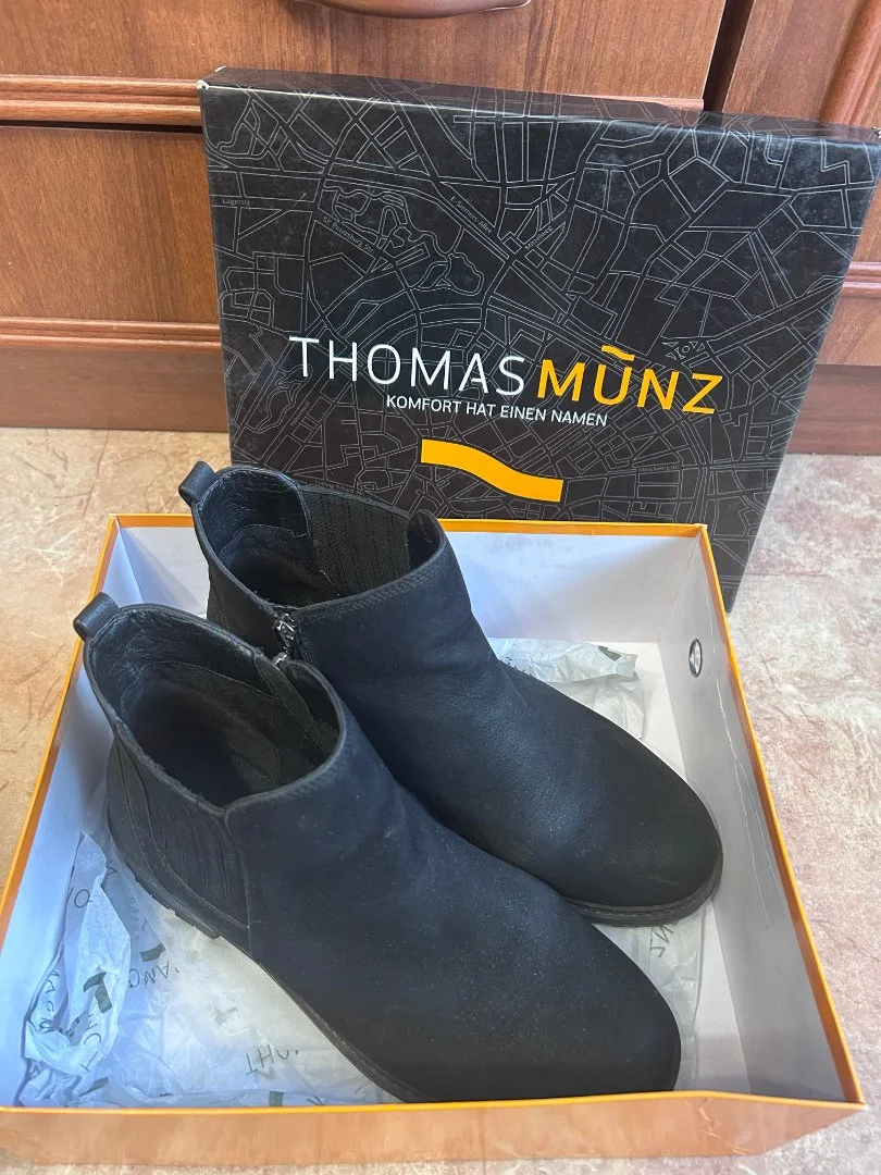 Ботинки женские замша демисезонные 41 р Thomas Munz - изображение 1