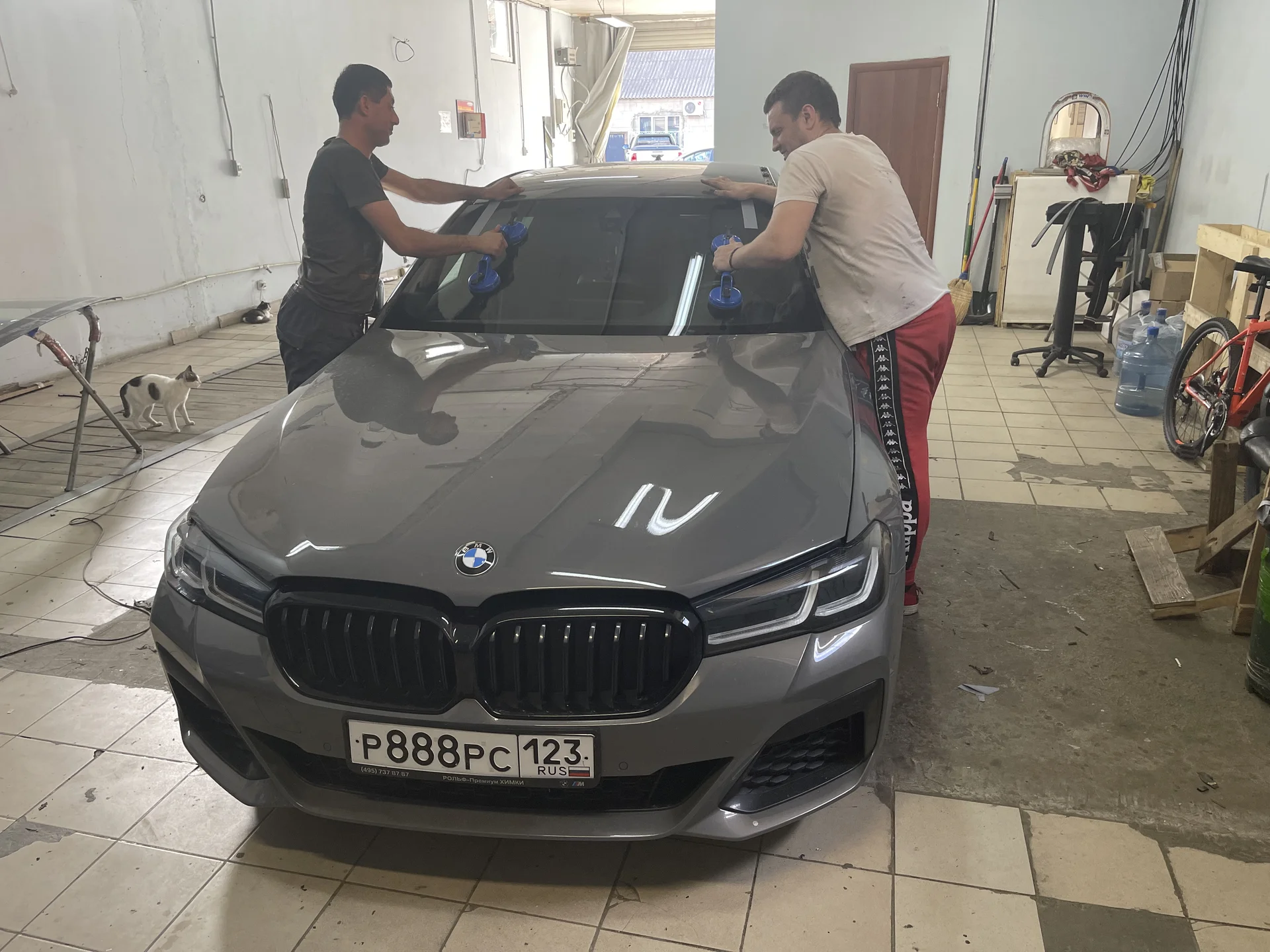 Автостекло на все виды автомобилей от - миниатюра 2