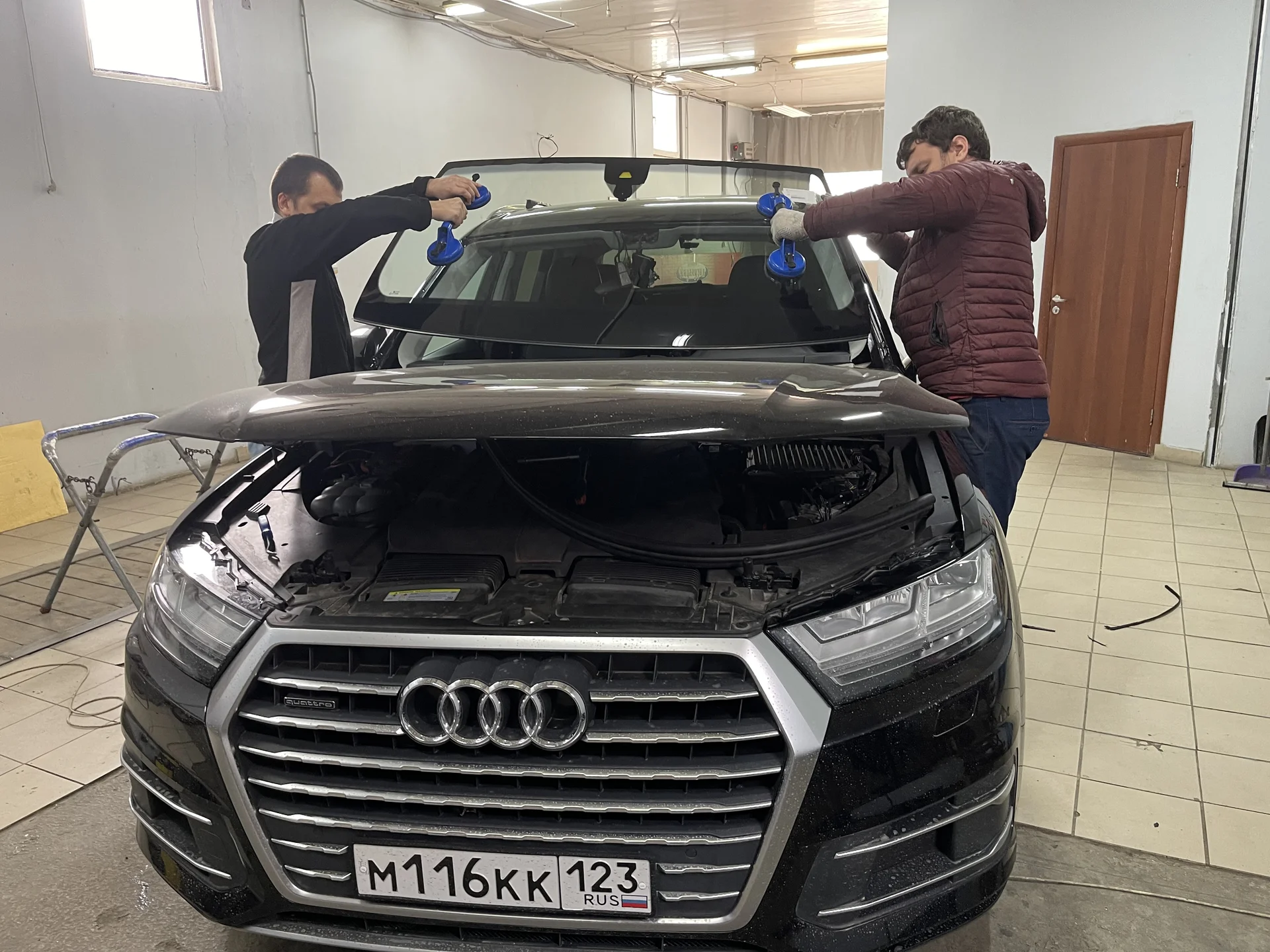 Автостекло на все виды автомобилей от - миниатюра 8