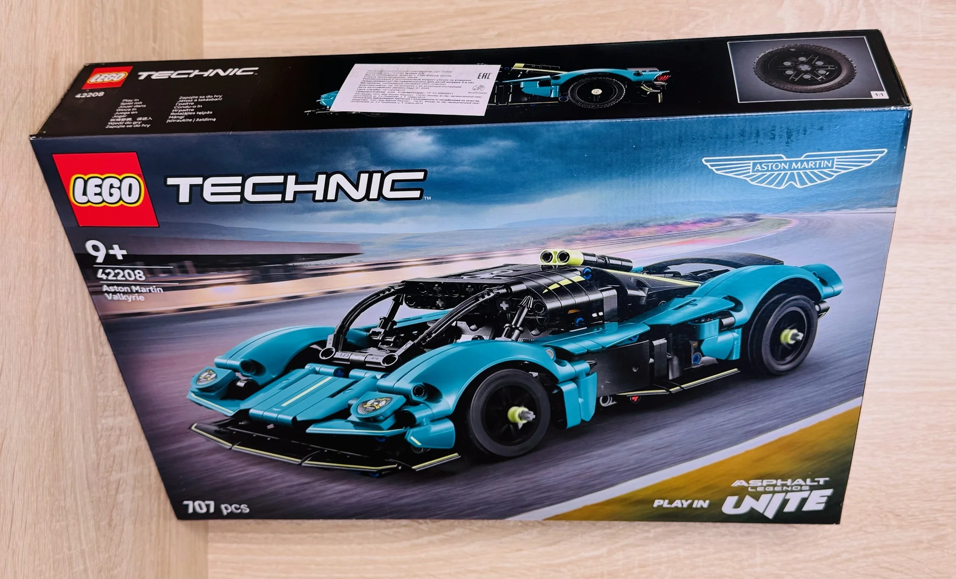 Конструктор LEGO Aston Martin Valkyrie 42208 - миниатюра 3