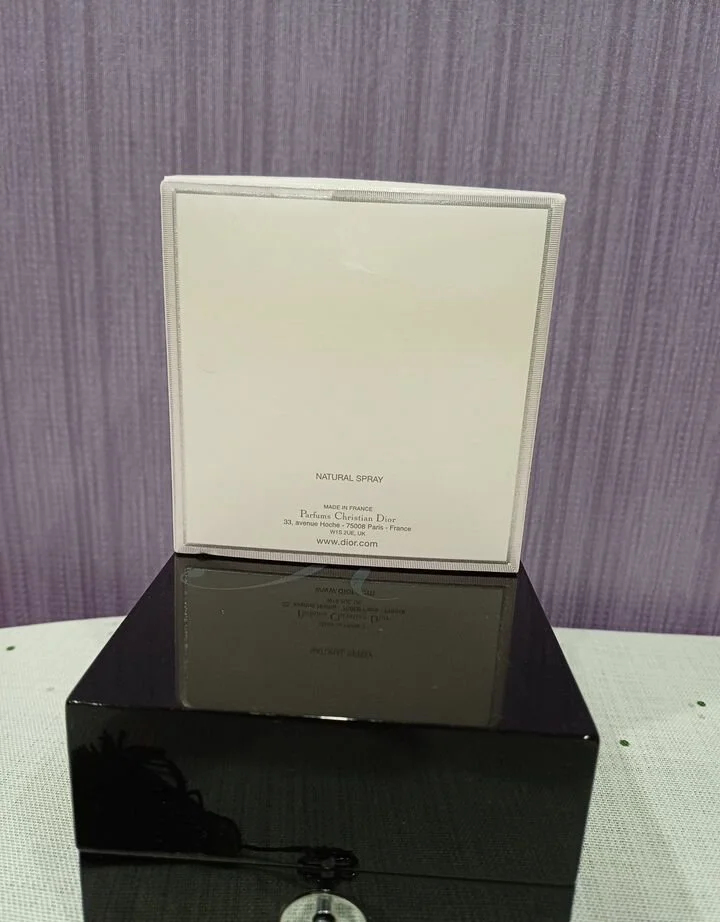 Продам парфюм miss dior EAU DE parfum 100мл - миниатюра 2