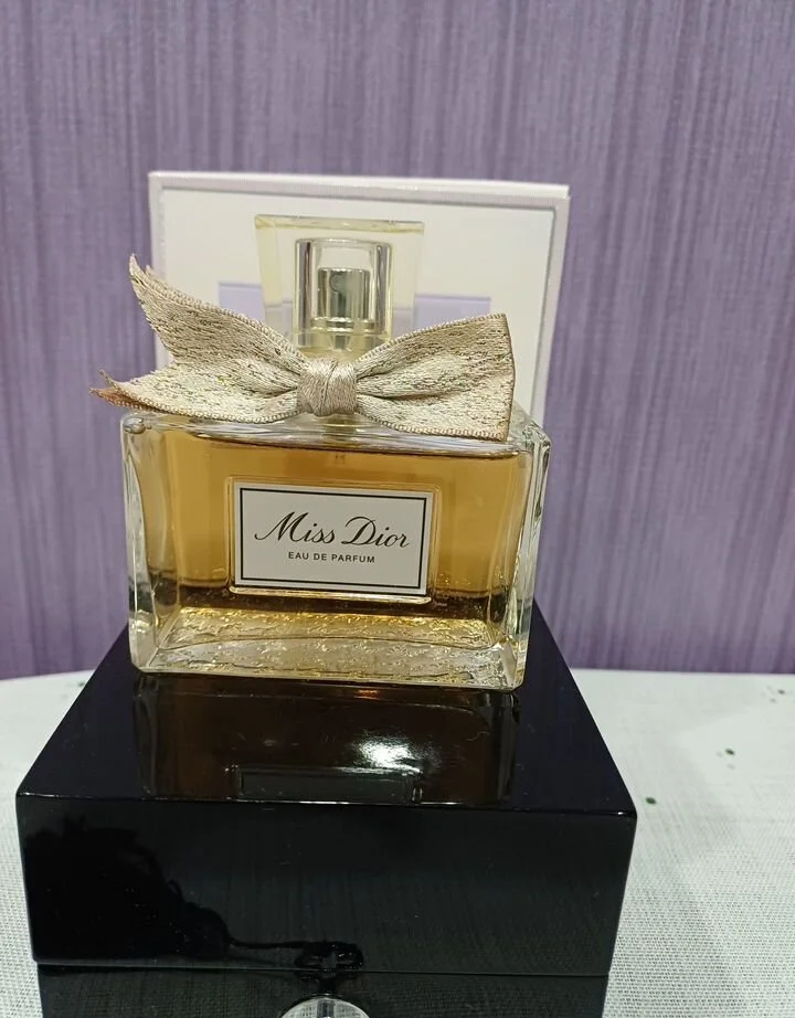 Продам парфюм miss dior EAU DE parfum 100мл - миниатюра 4