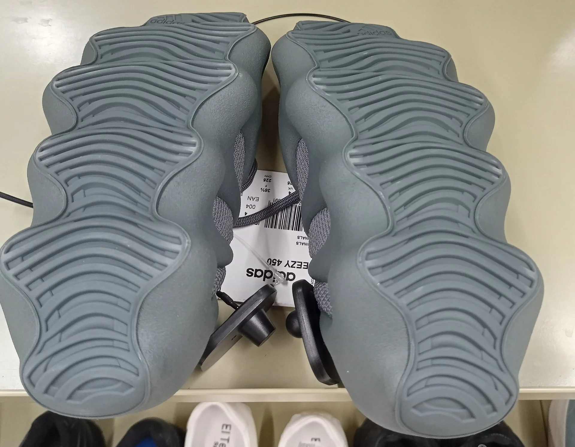 Кроссовки ADIDAS YEZZY 450 36 размер - миниатюра 3