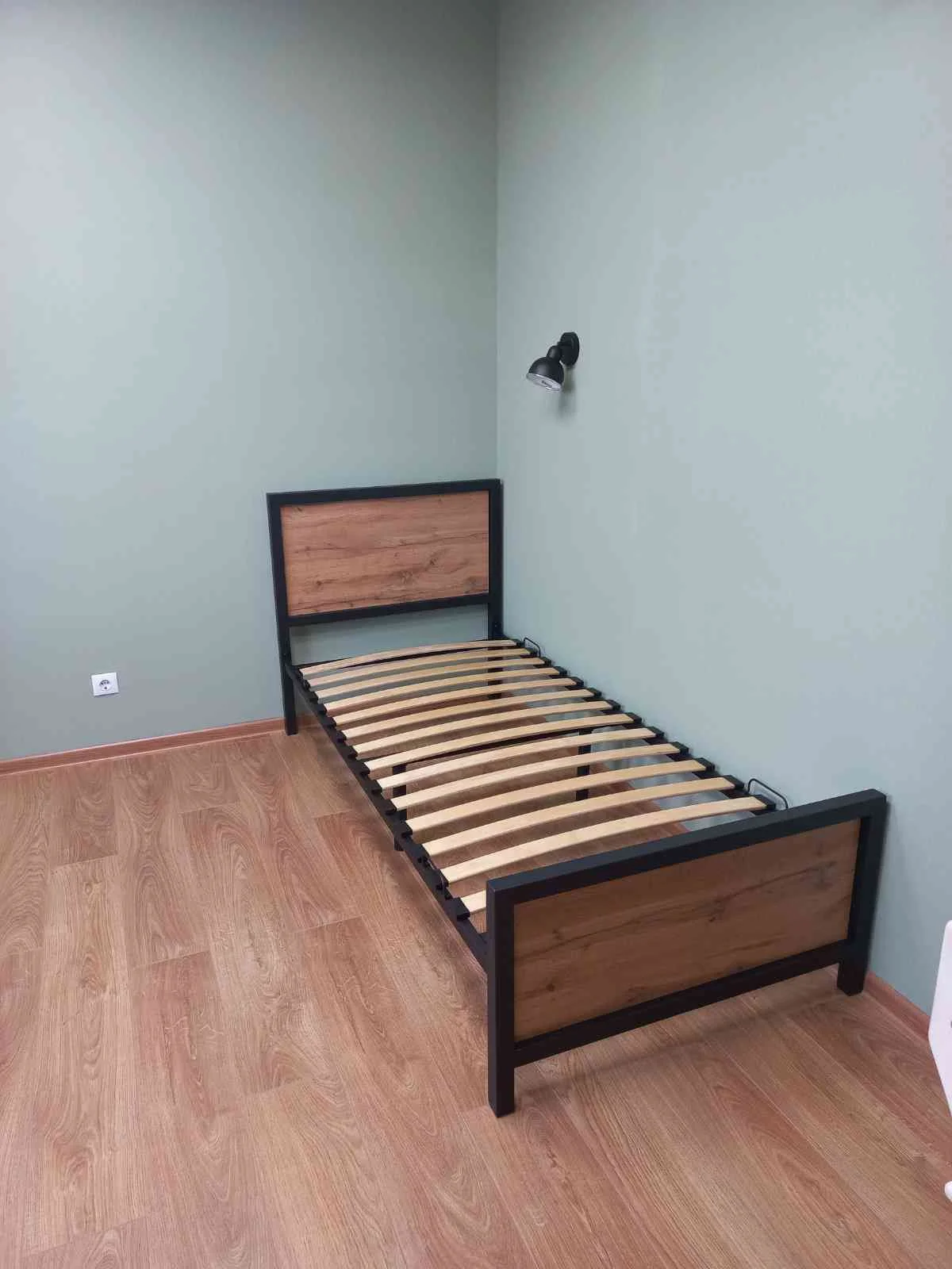 Кровать в стиле LOFT - миниатюра 5