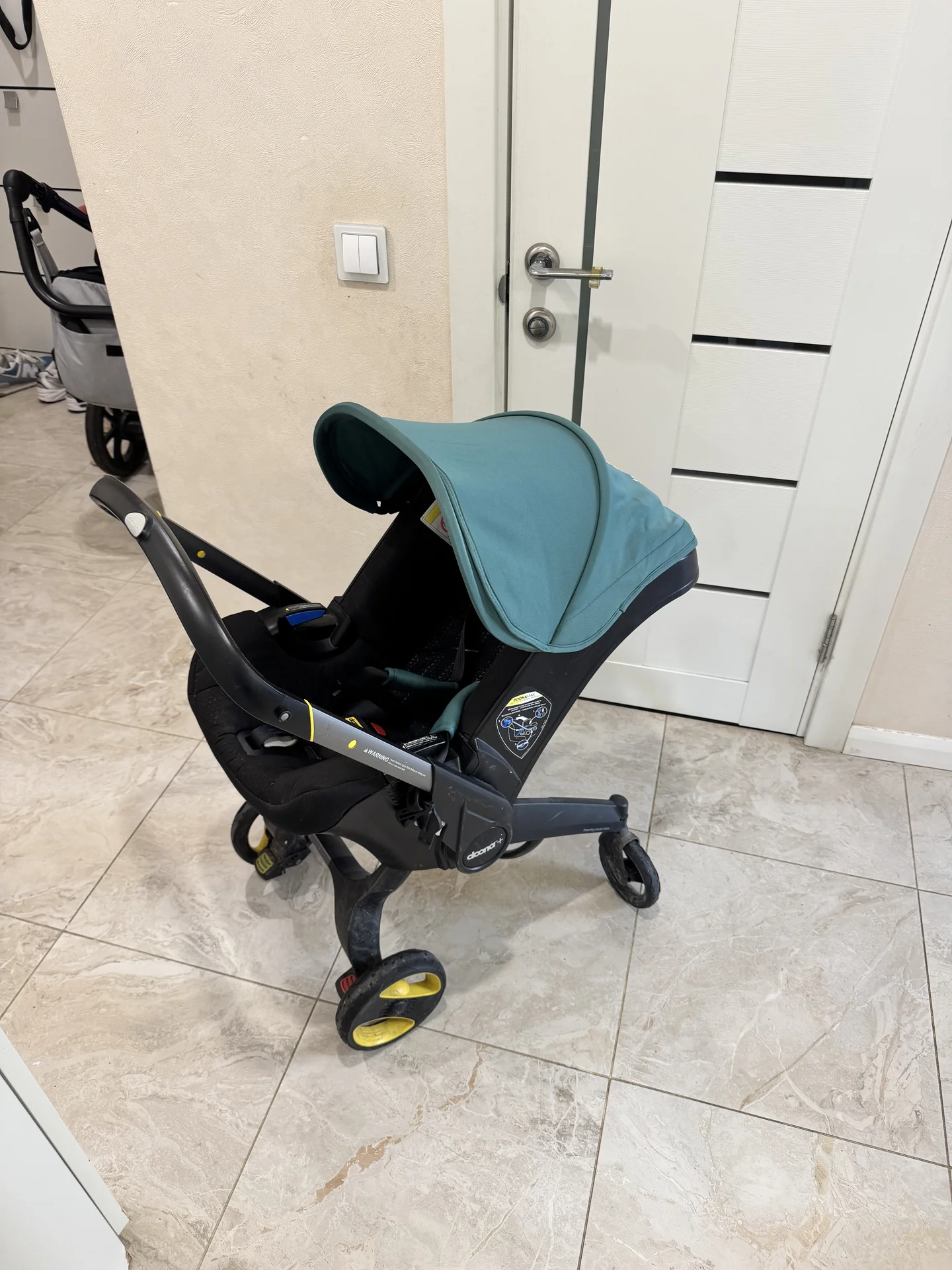 Коляска автокресло doona + - изображение 1