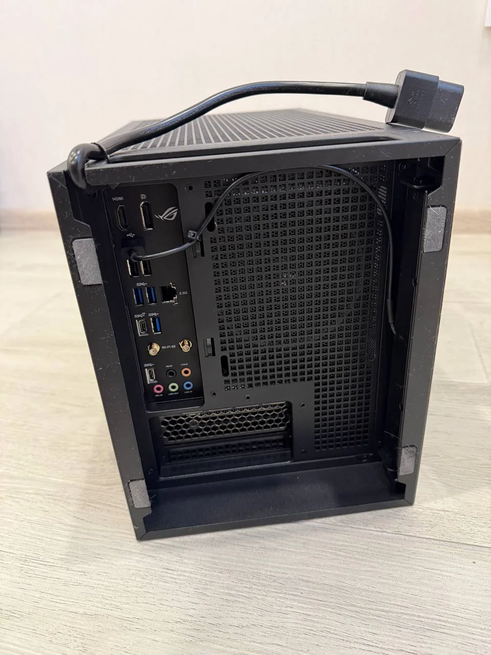 Компактный игровой ПК Mini ITX с дисплеем - миниатюра 5