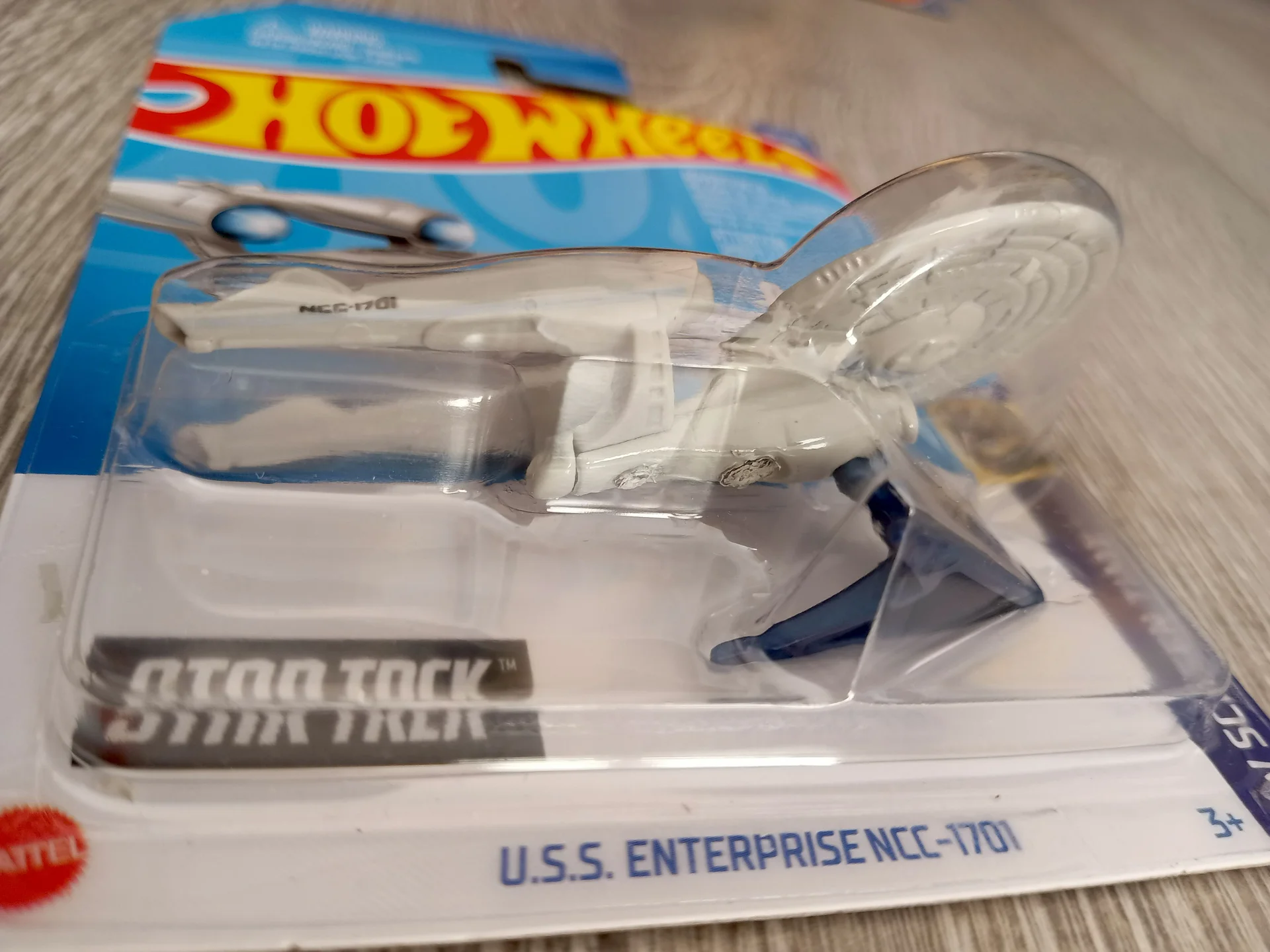 hot wheels U.S.S. ENTERPRISE NCC-1701 - миниатюра 2