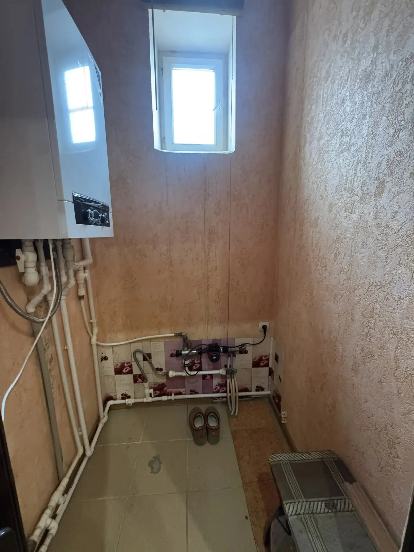Продаю дом общей площадью 120 кв.м. Участок 4 сотки земли. Документы в порядке. Остальные вопросы по - миниатюра 9
