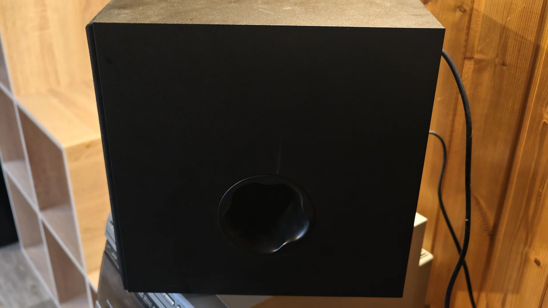 Сабвуфер Yamaha NS-SW050 - миниатюра 2