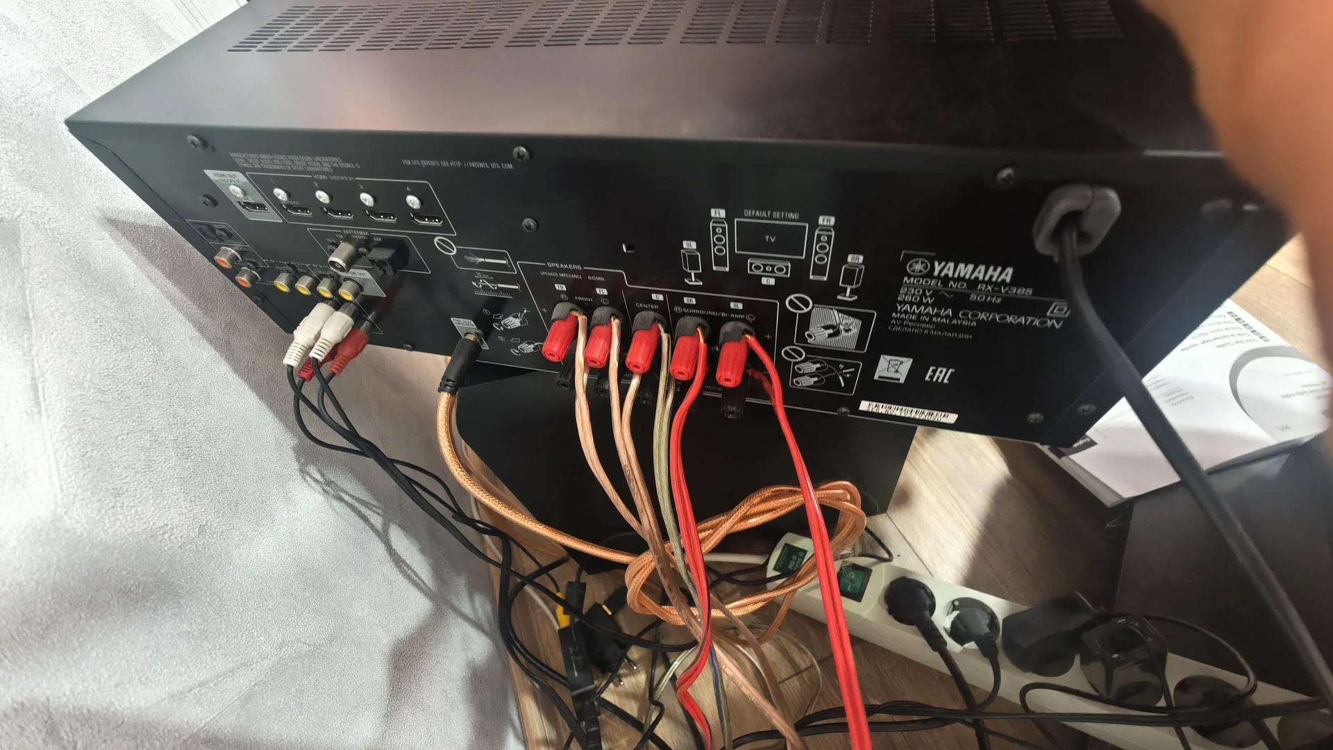 Ресивер Yamaha RX-V385 - миниатюра 3