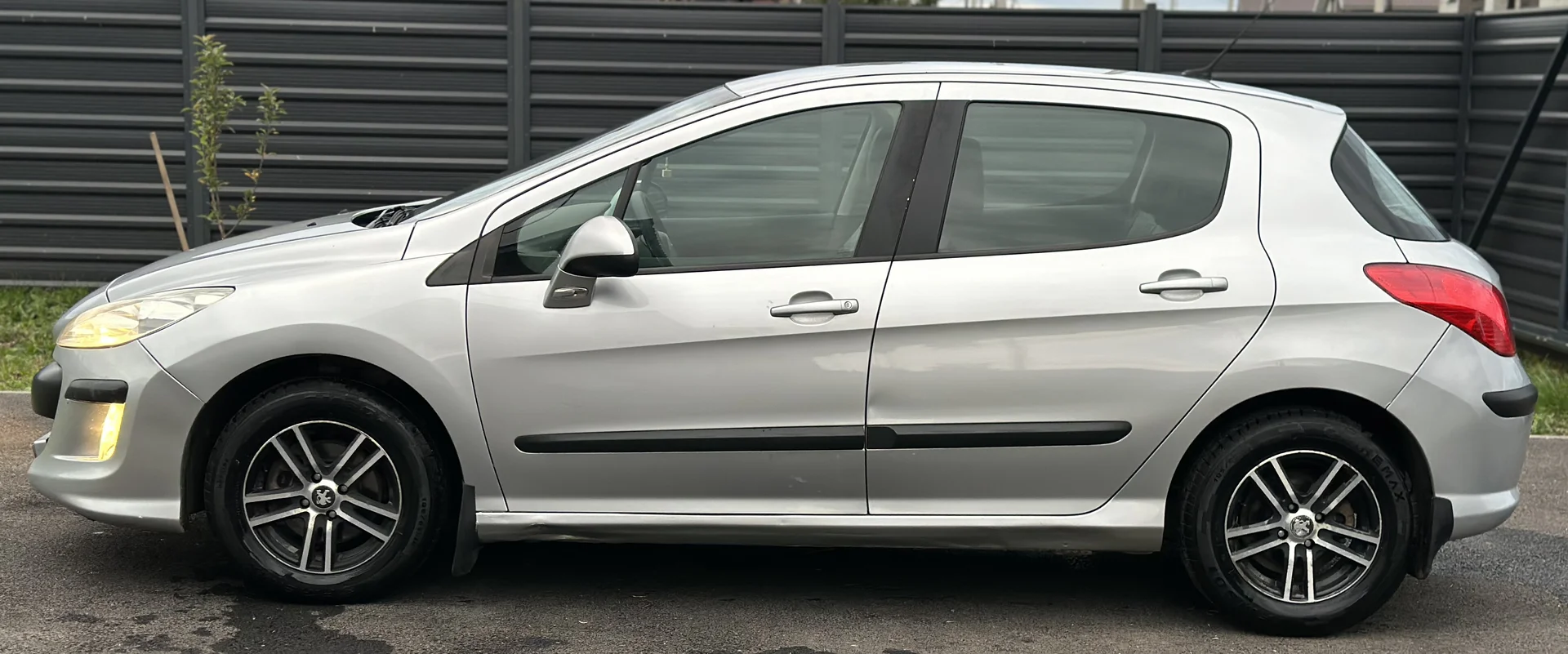 Peugeot 308 - миниатюра 3