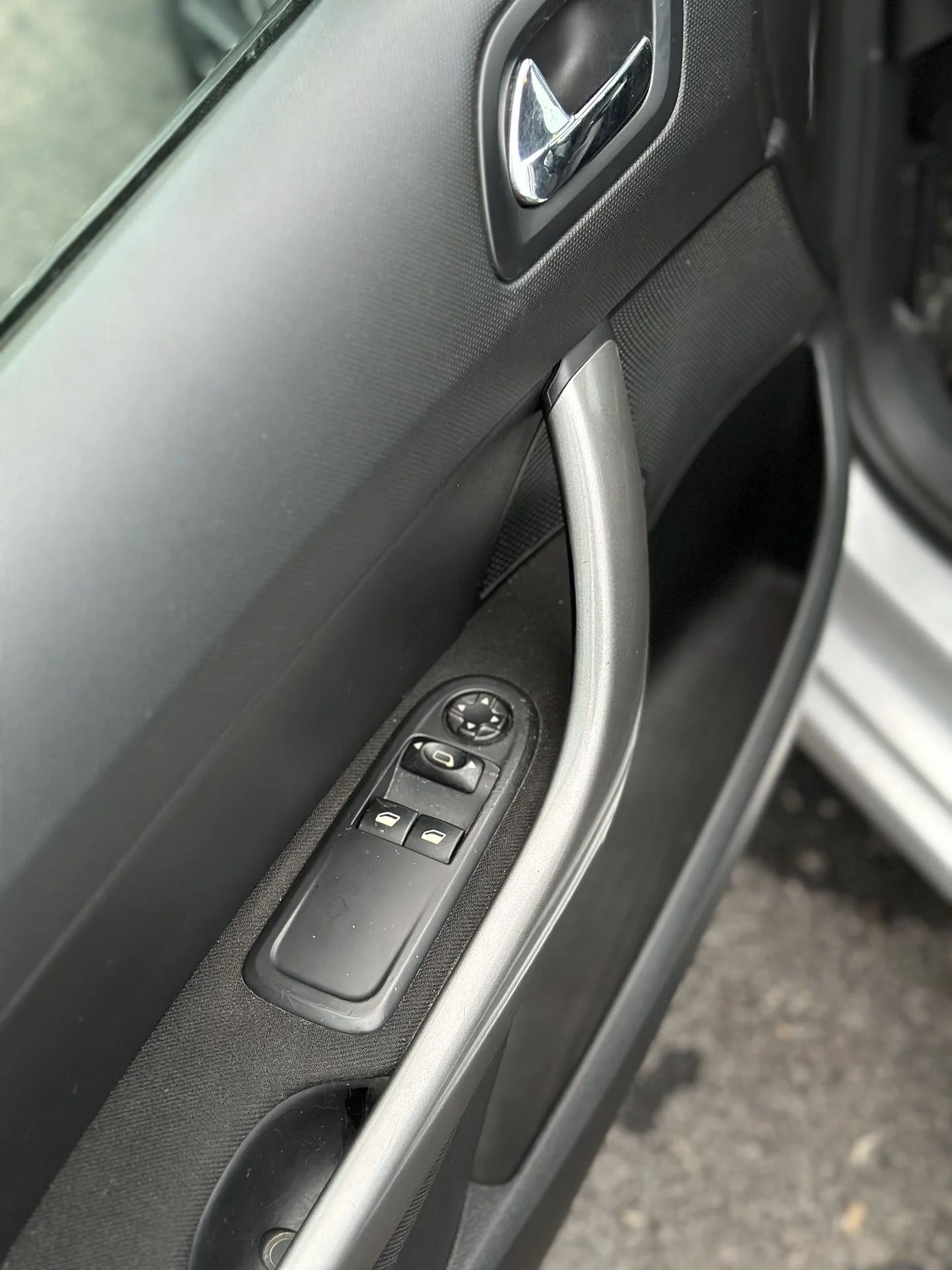 Peugeot 308 - миниатюра 19