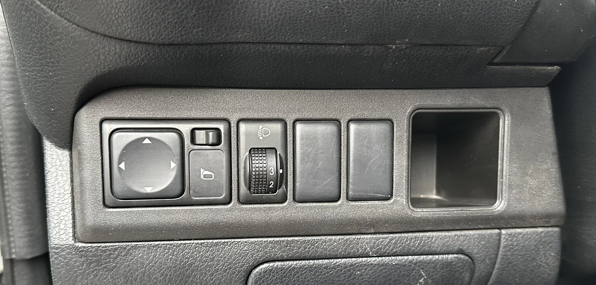 Nissan Note - миниатюра 15