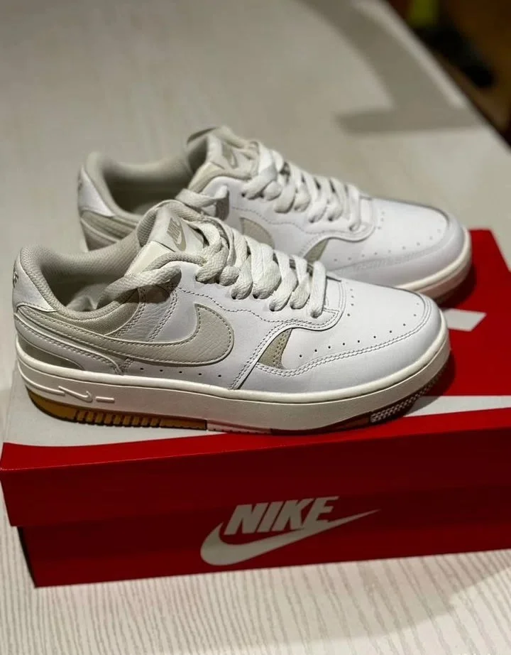 Кроссовки nike женские - изображение 1